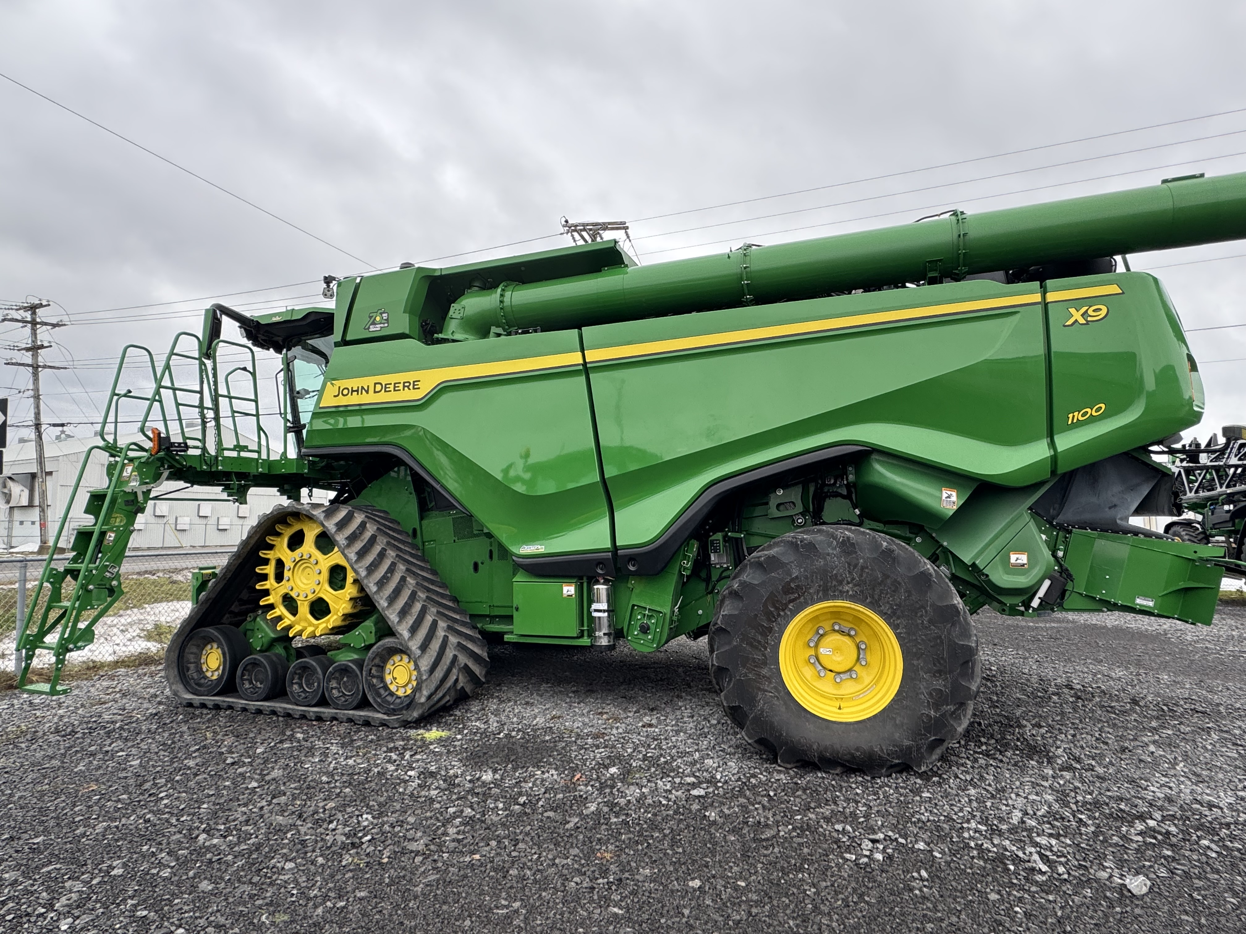 John Deere X9 1100 TRACK