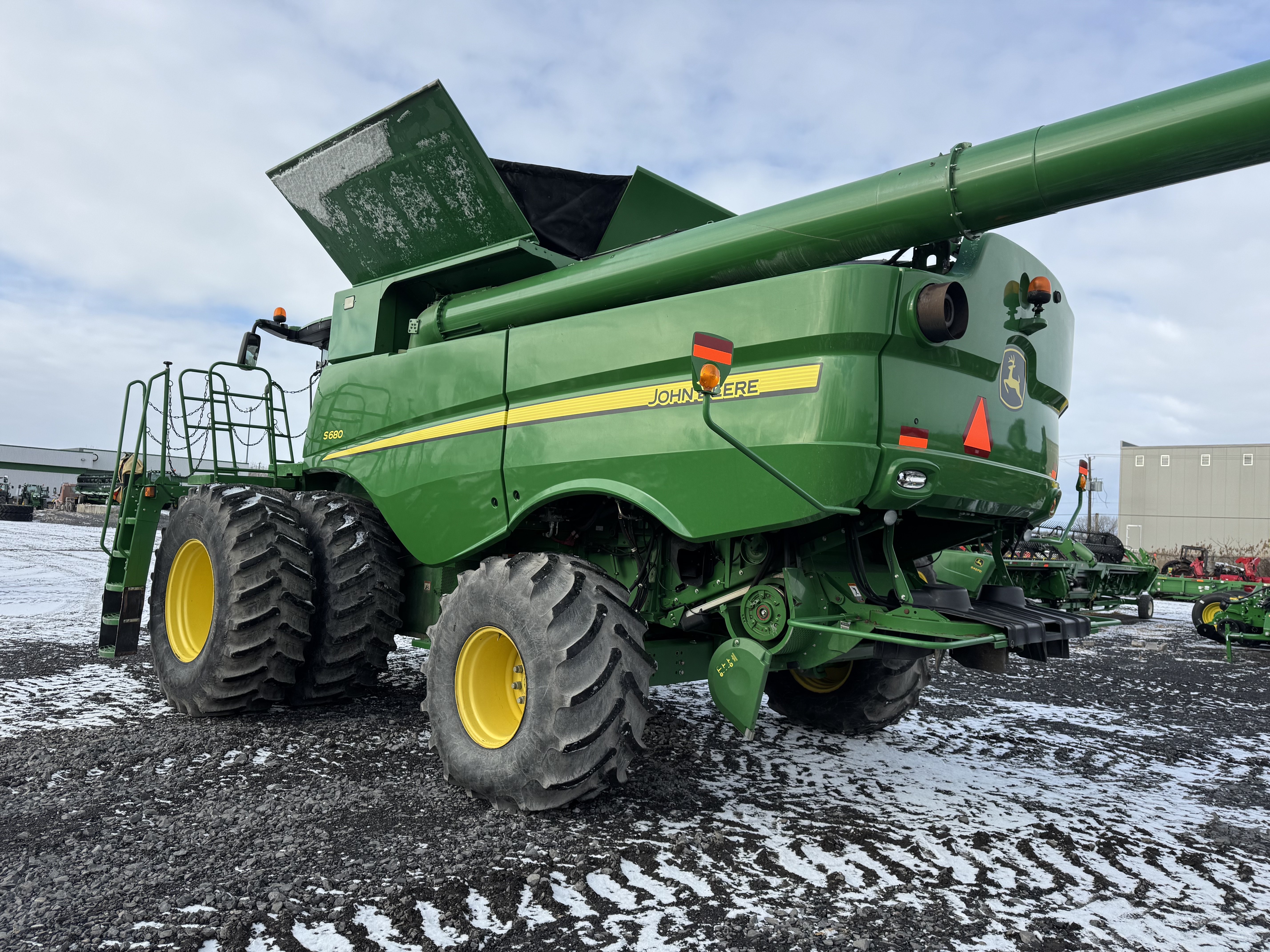 John Deere S680