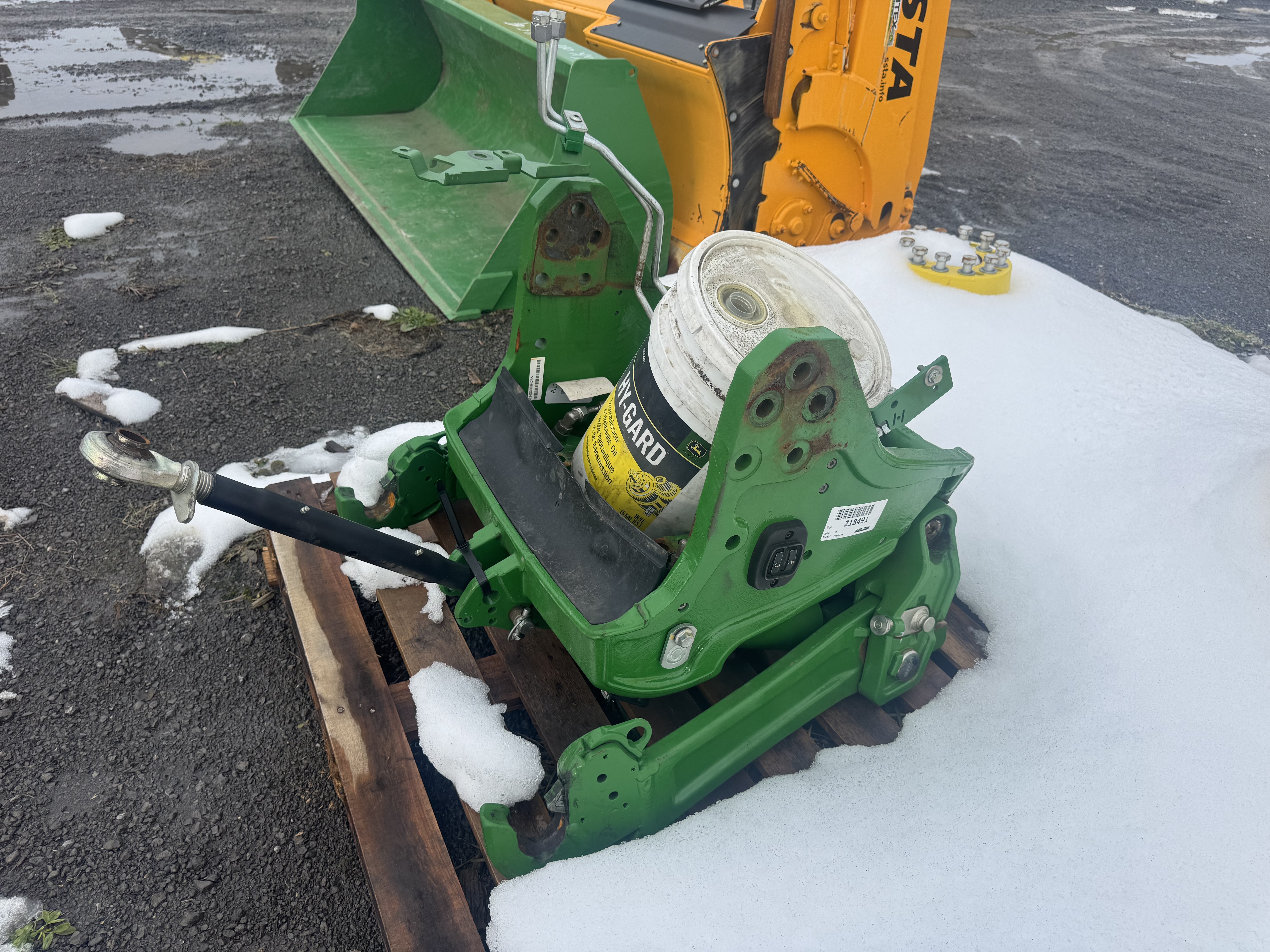 John Deere FRONT HITCH 6145R