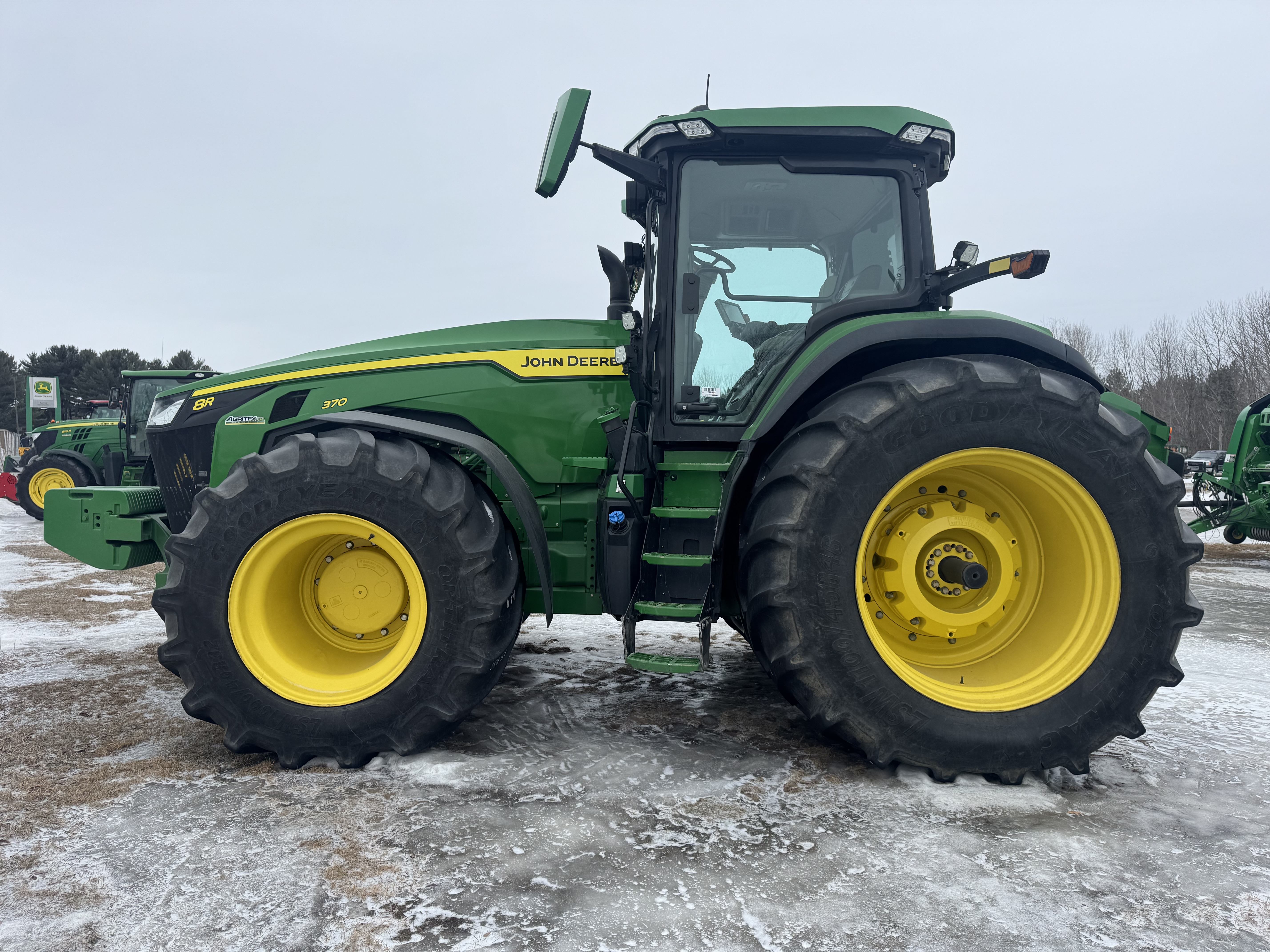 John Deere 8R 370