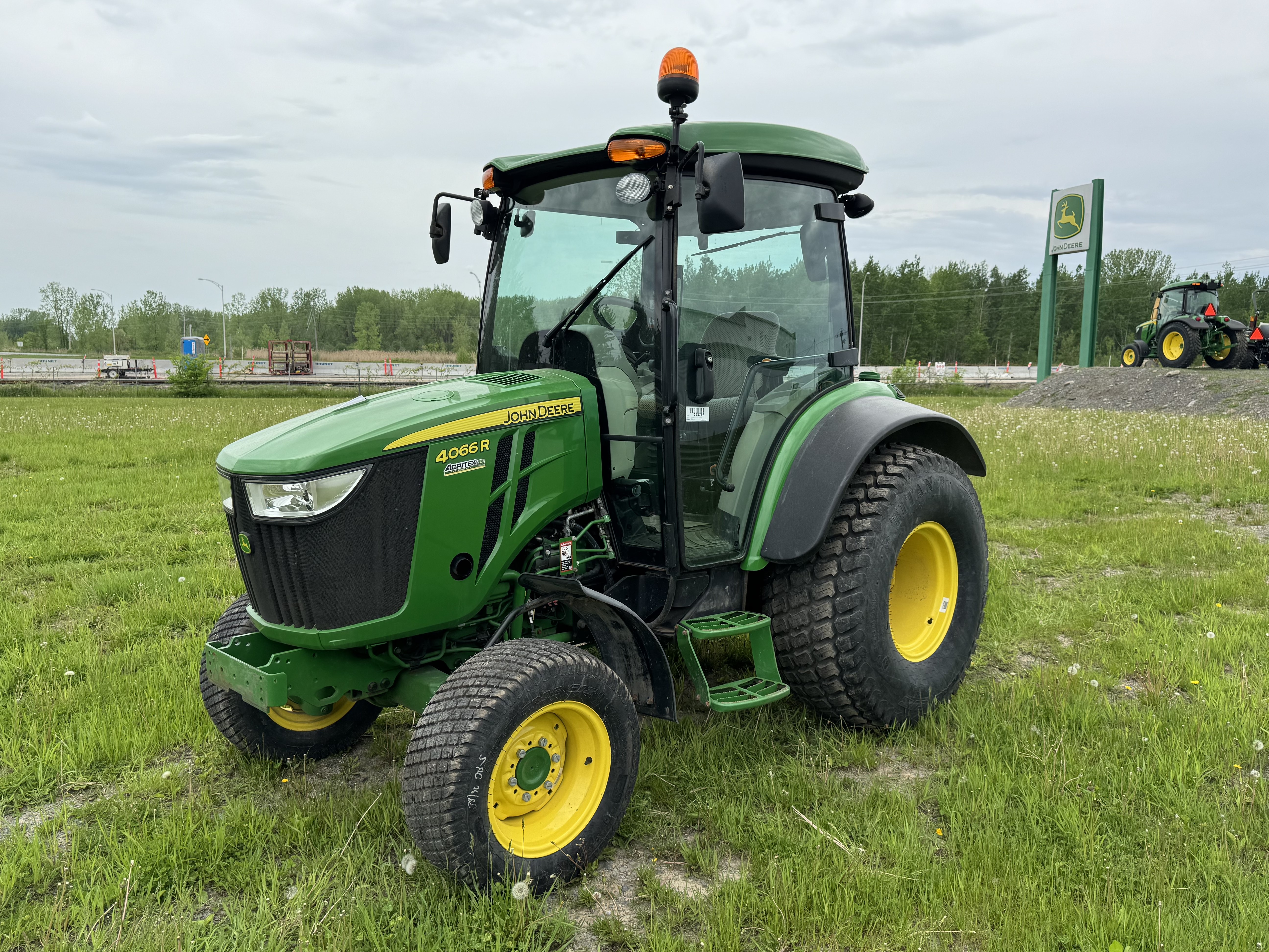 John Deere 4066R TURF 