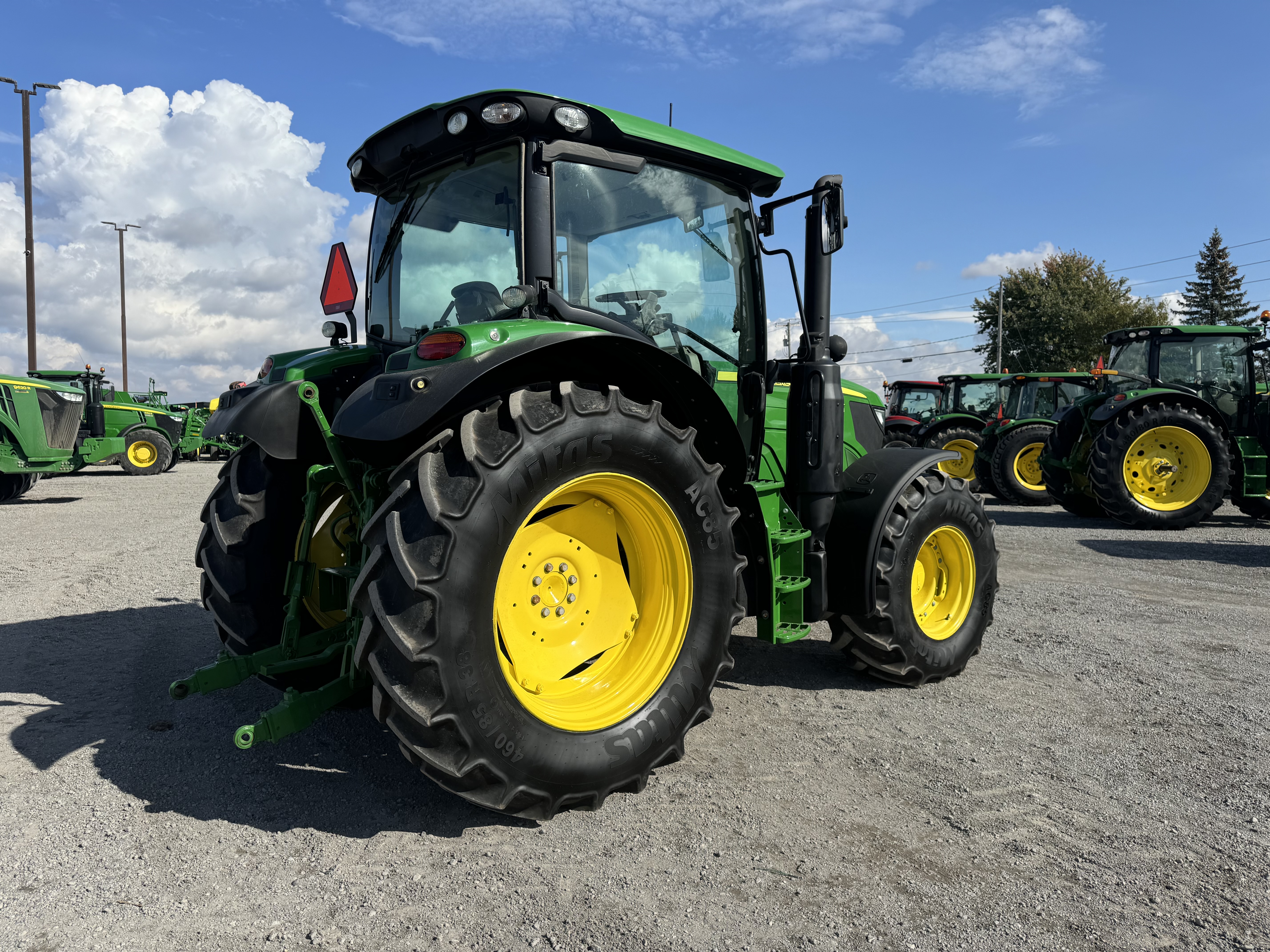 John Deere 6110R