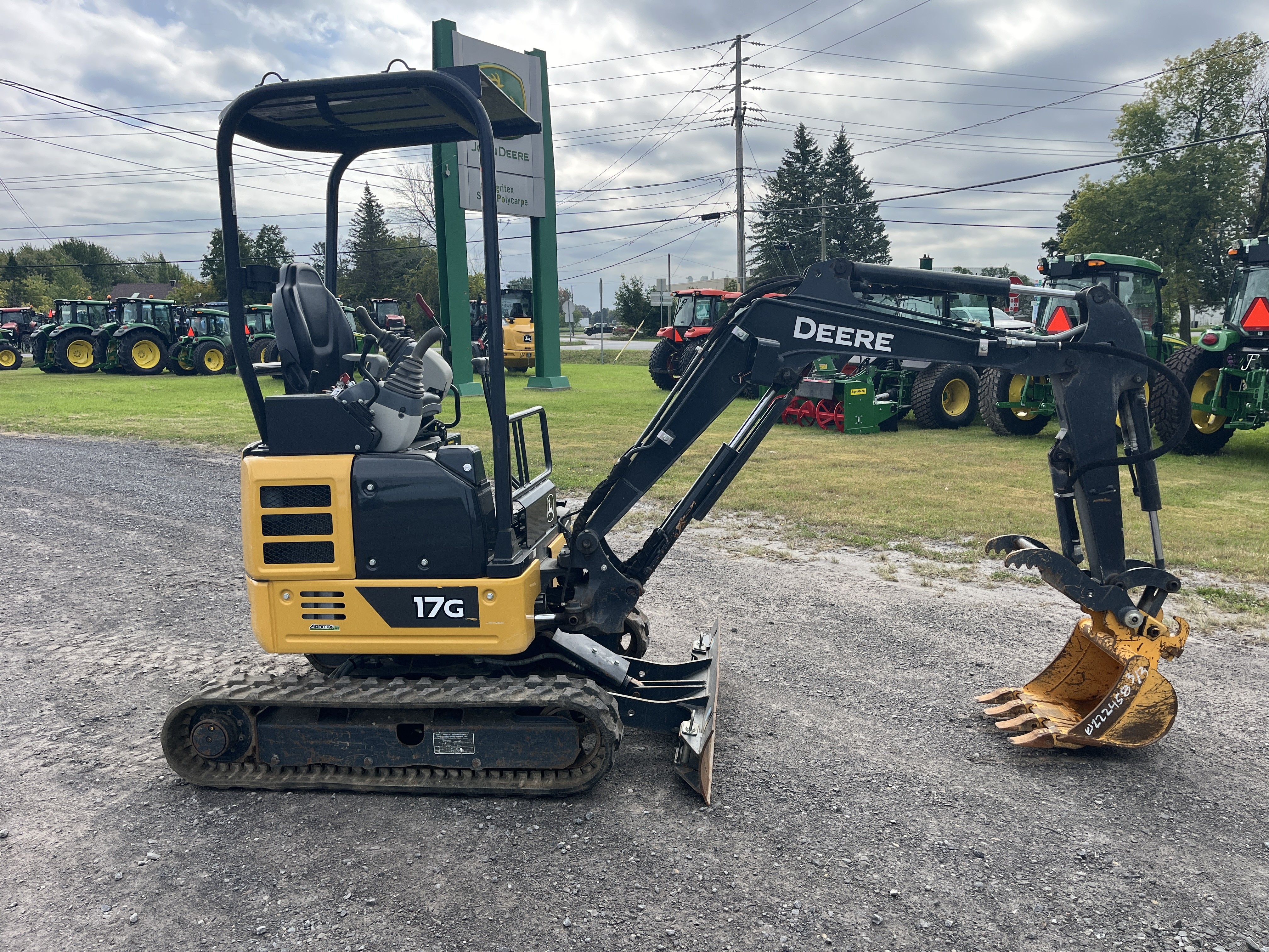 John Deere 17G