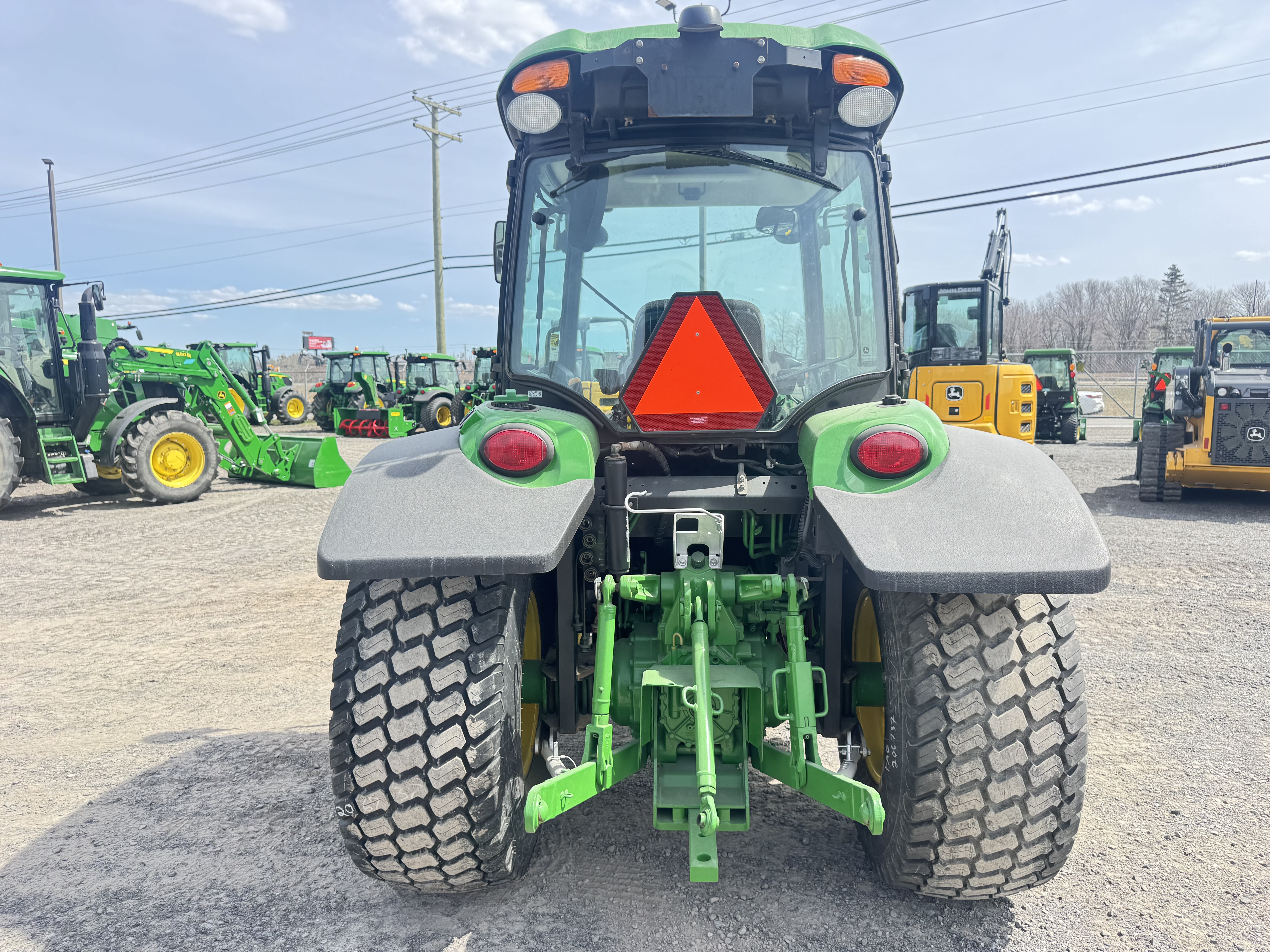John Deere 4066R GRATTE TURF    