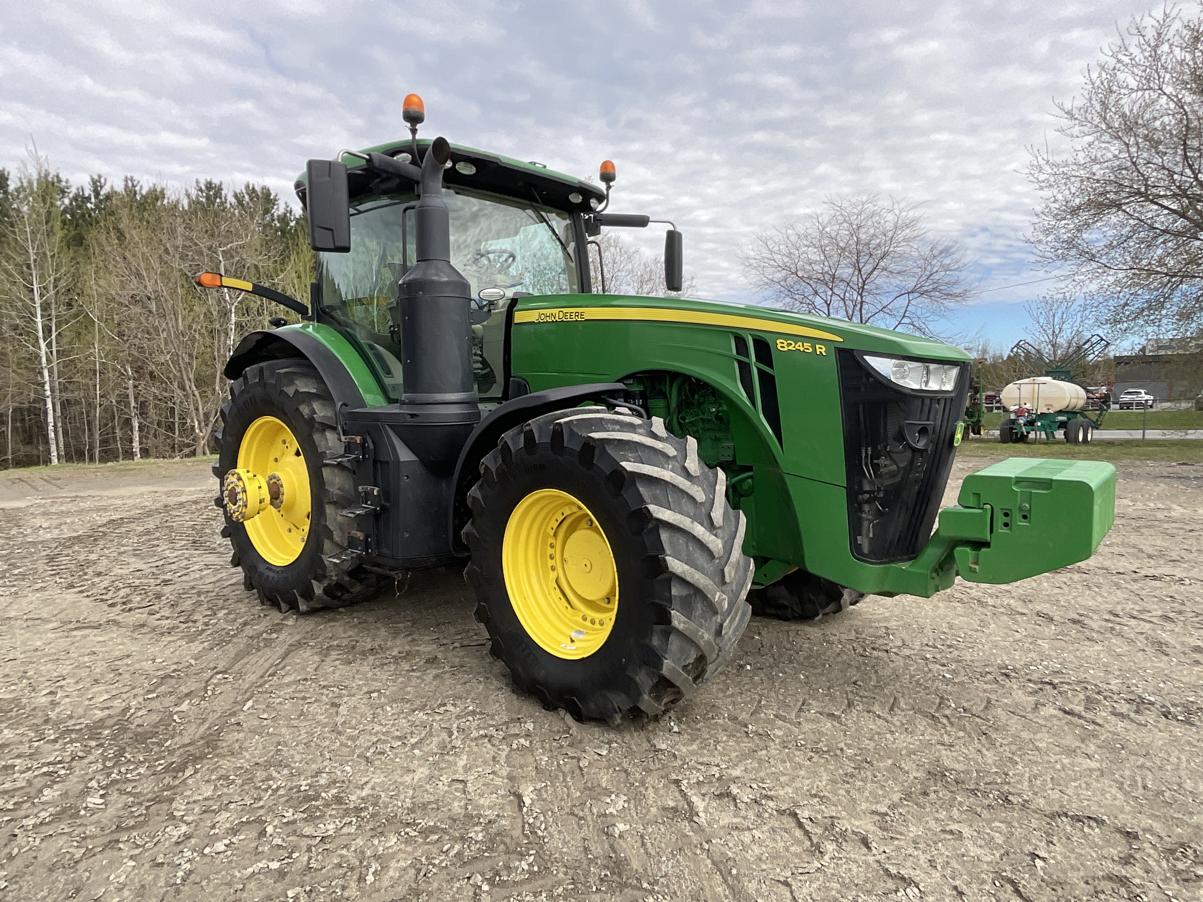 John Deere 8245R 