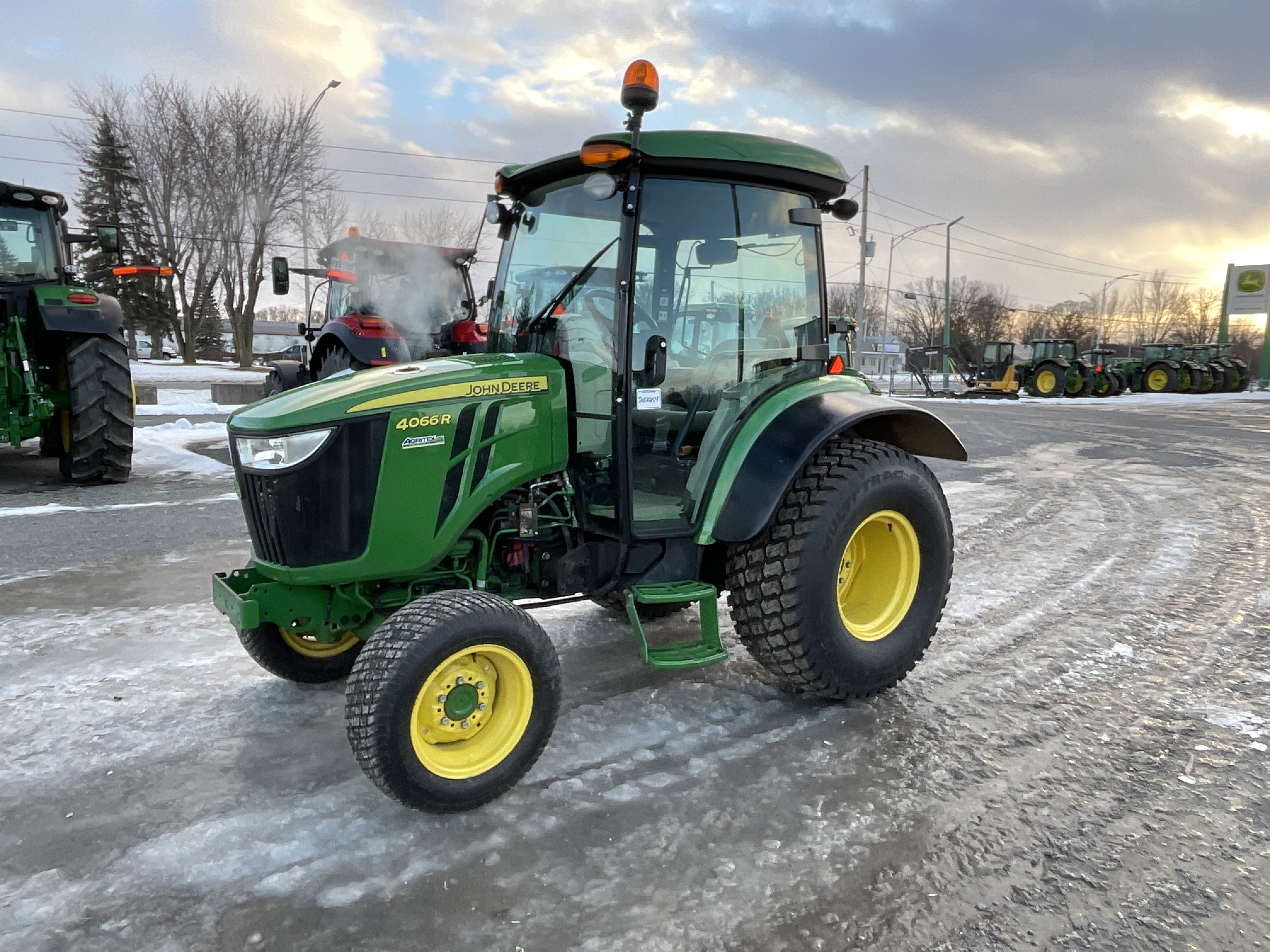 John Deere 4066R TURF