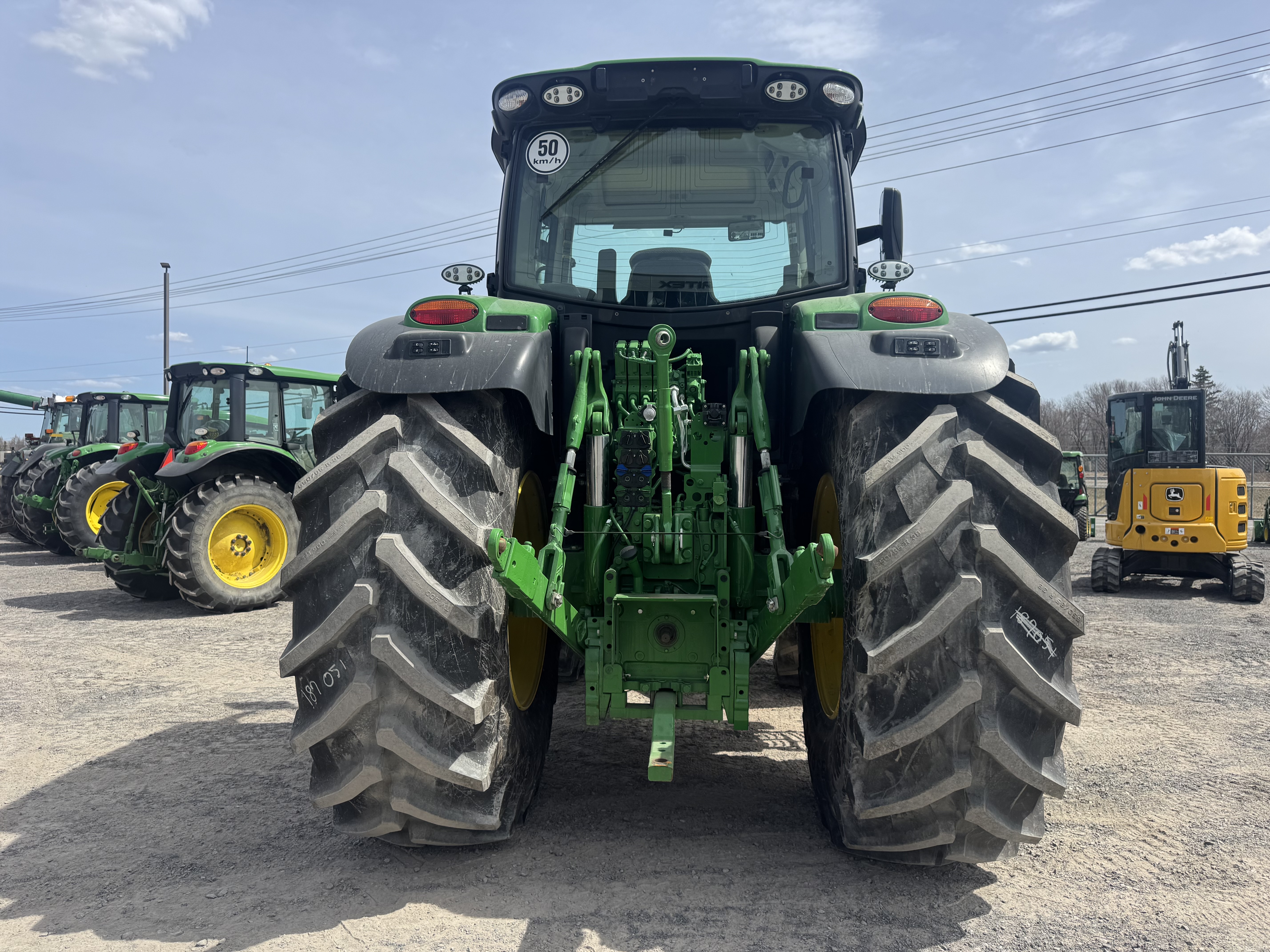 John Deere 6R 215