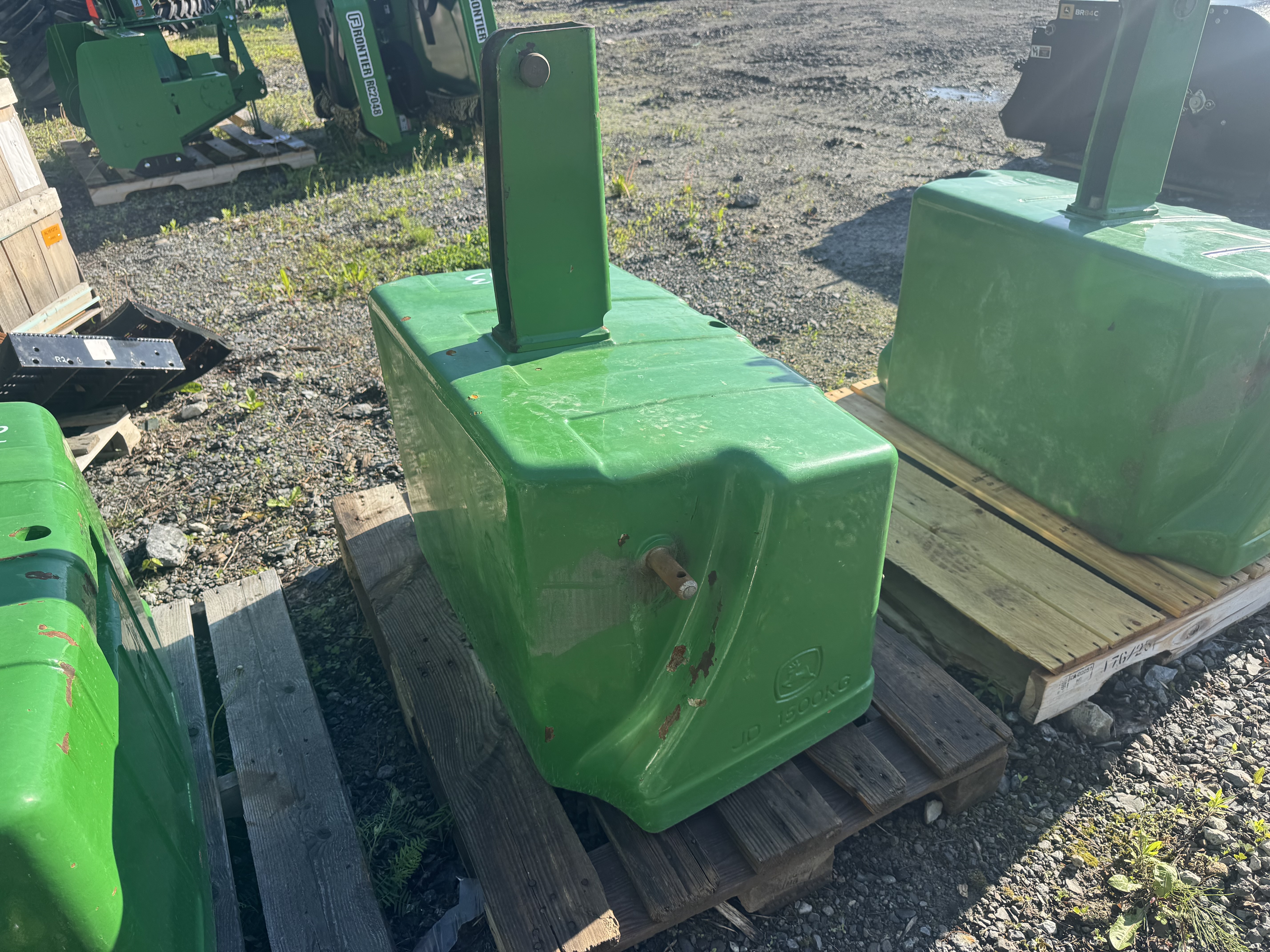 John Deere PESEE AVANT  3330LB  VERTE