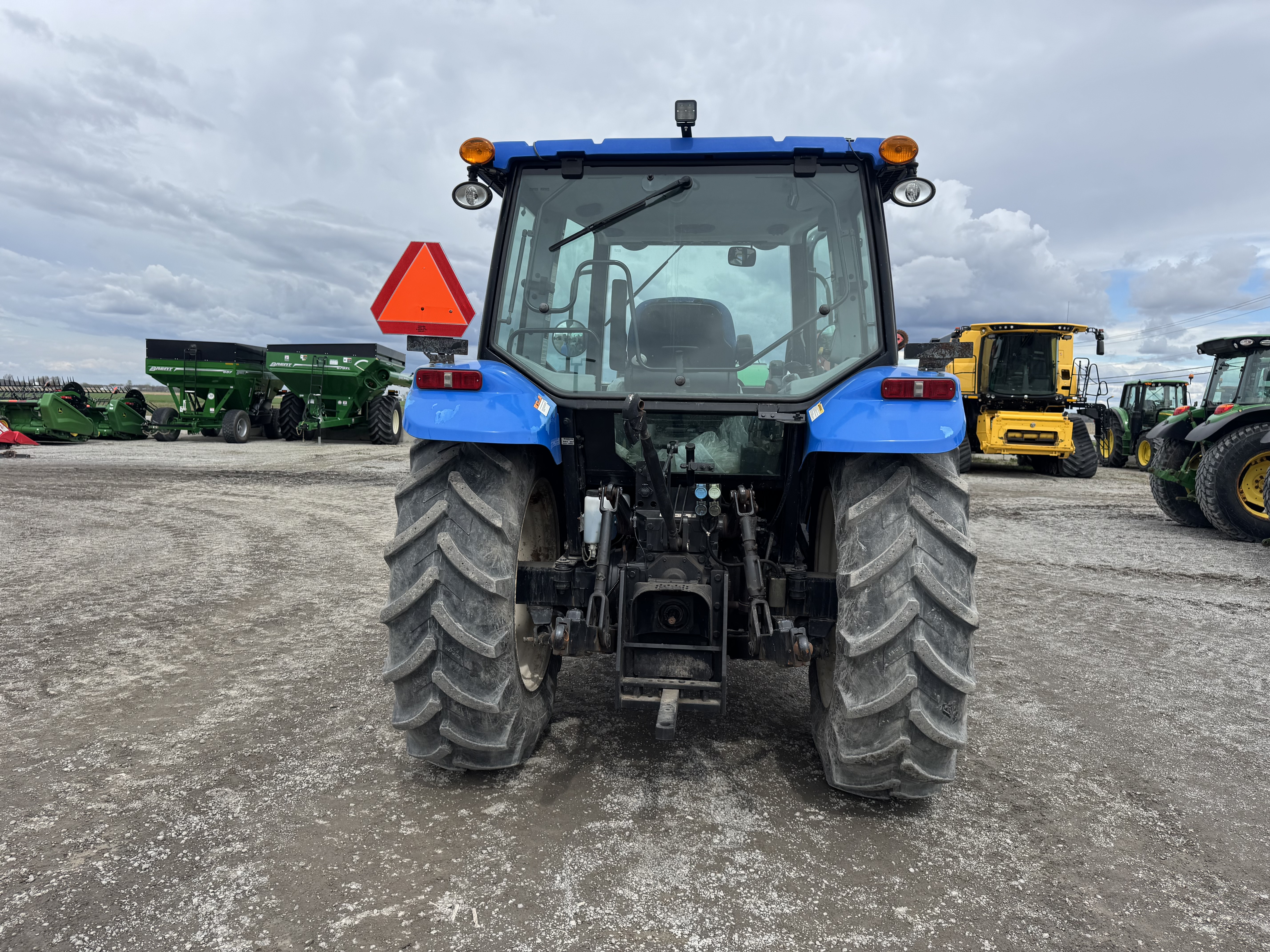 New Holland T5040  
