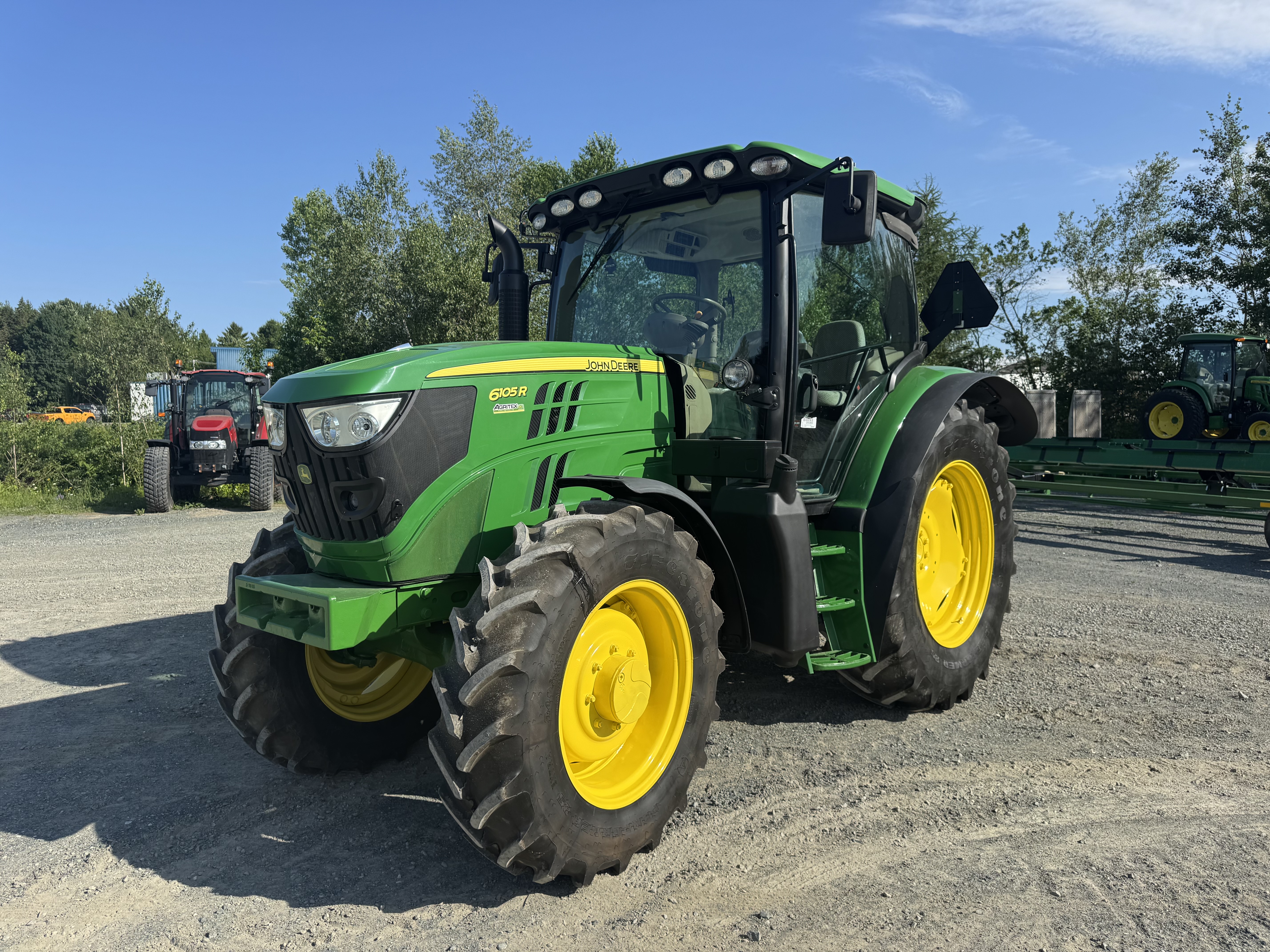 John Deere 6105R   
