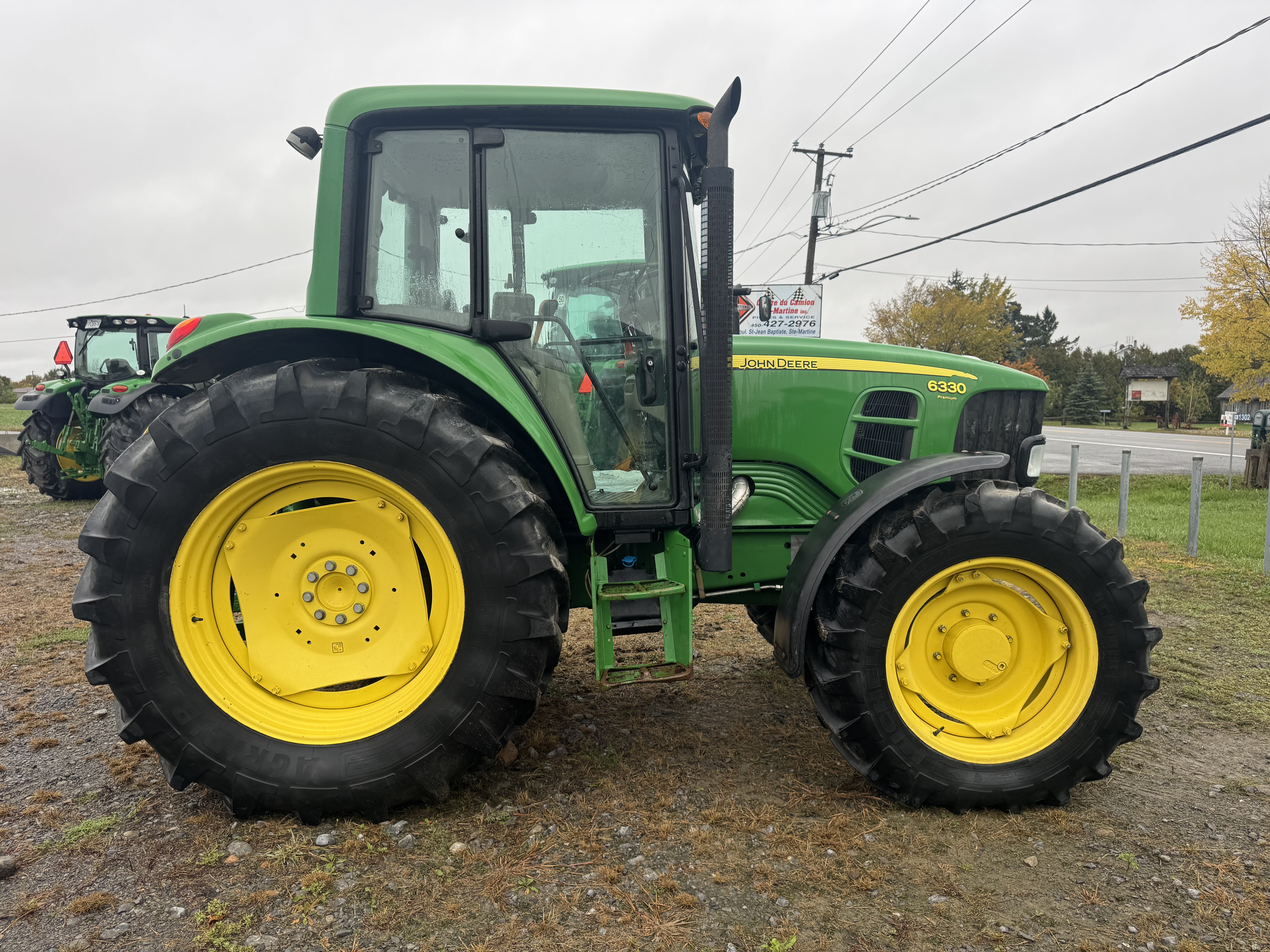 John Deere 6330