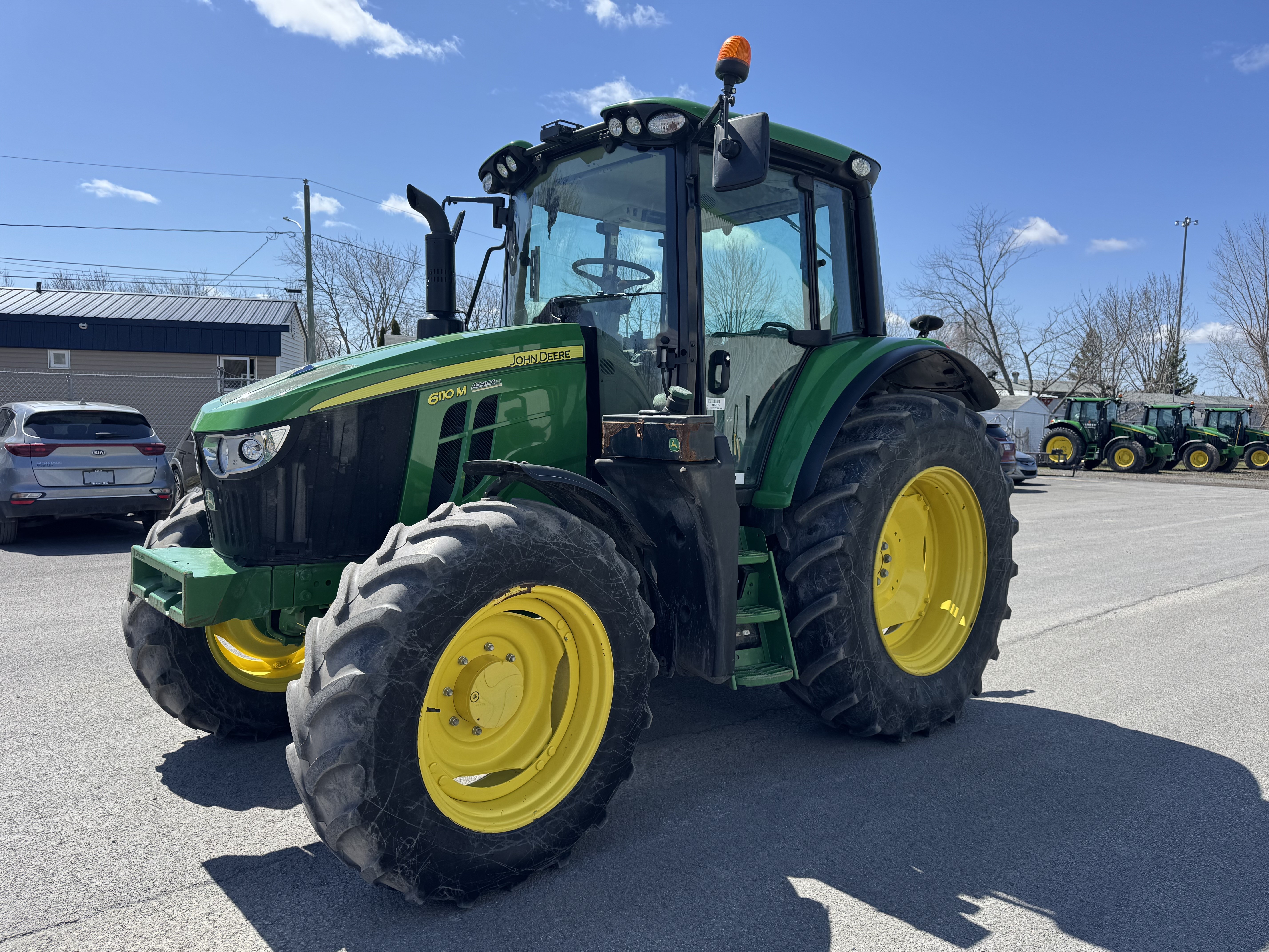 John Deere 6110M