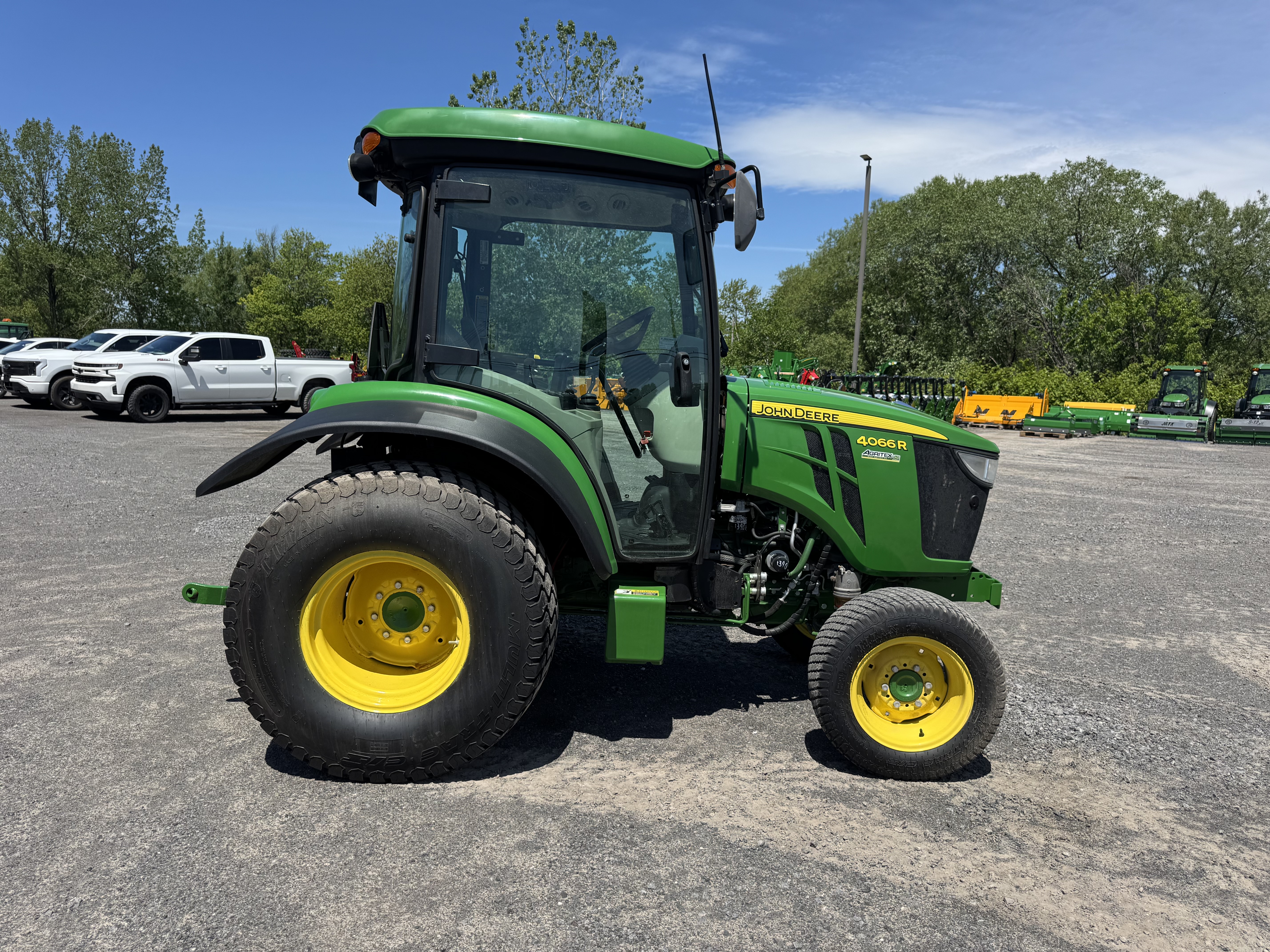 John Deere 4066R TURF