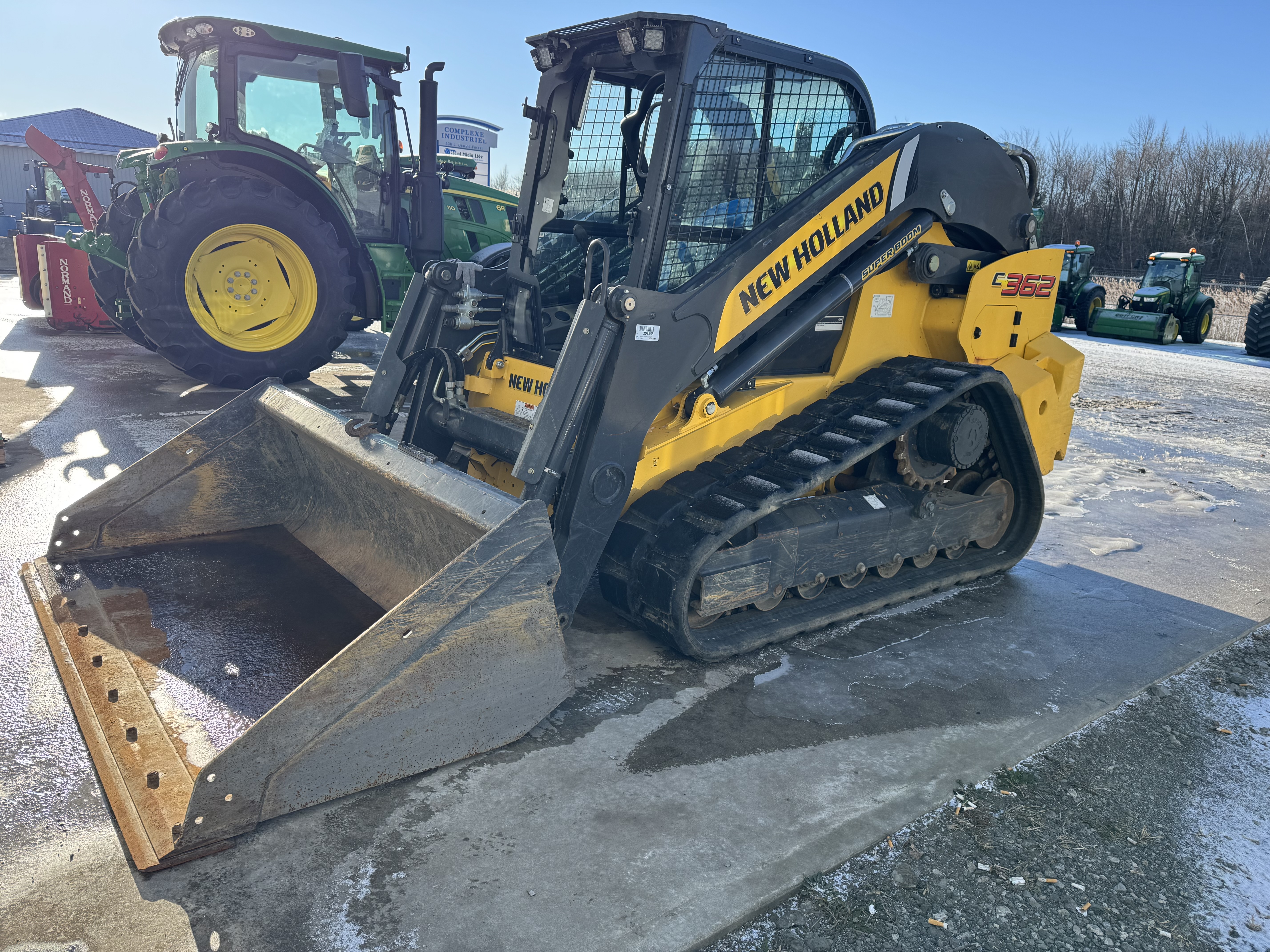 New Holland C362