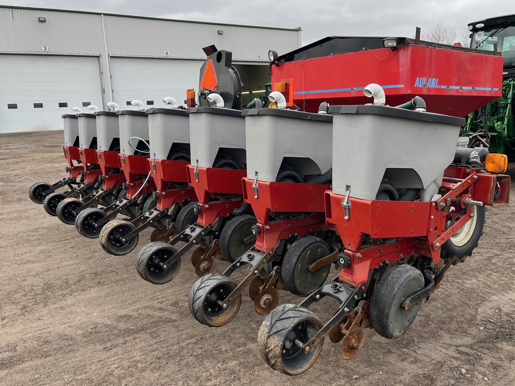 Case/IH 1200 8rg + boite semence aulari