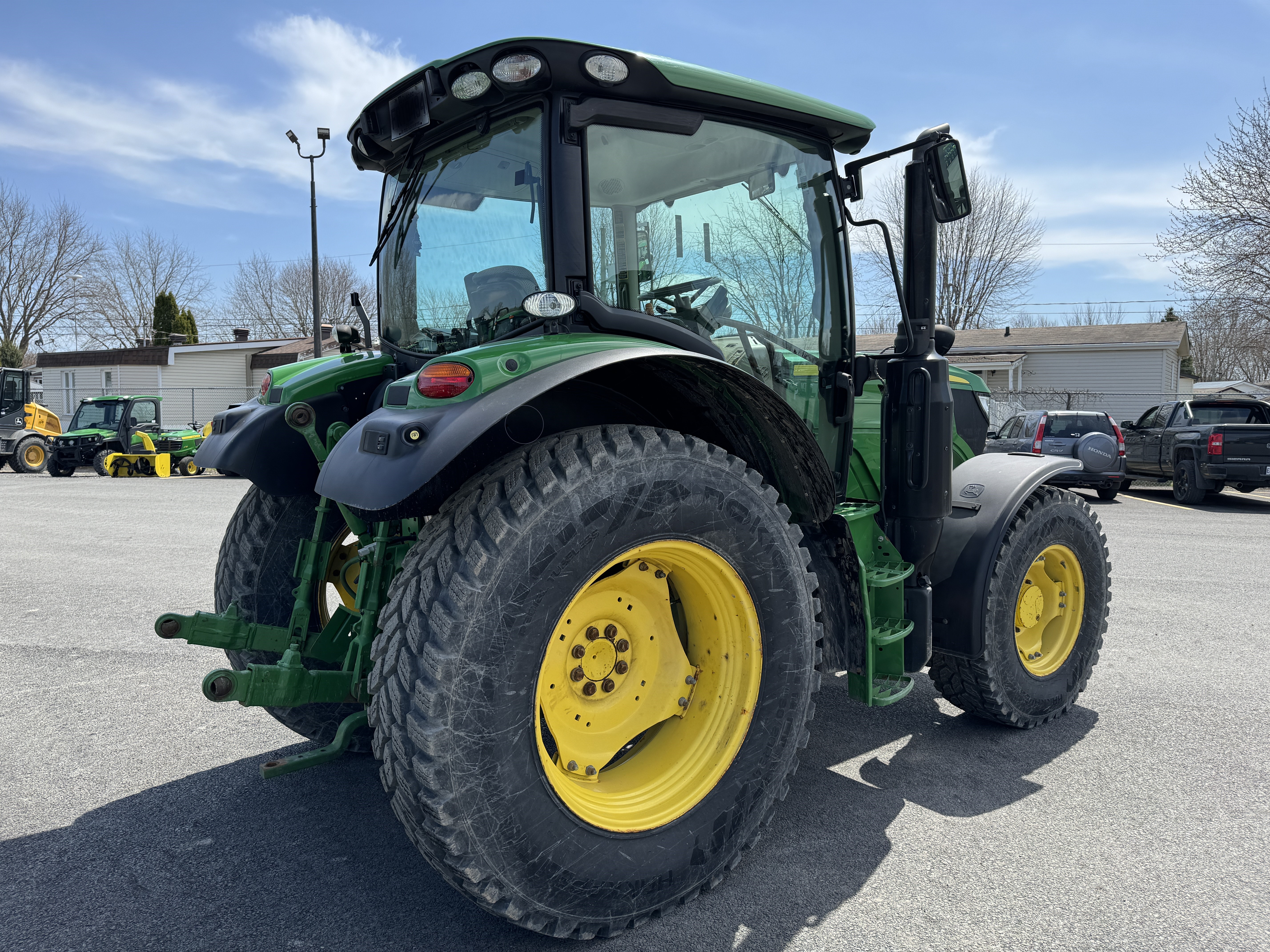 John Deere 6110R NOKIAN