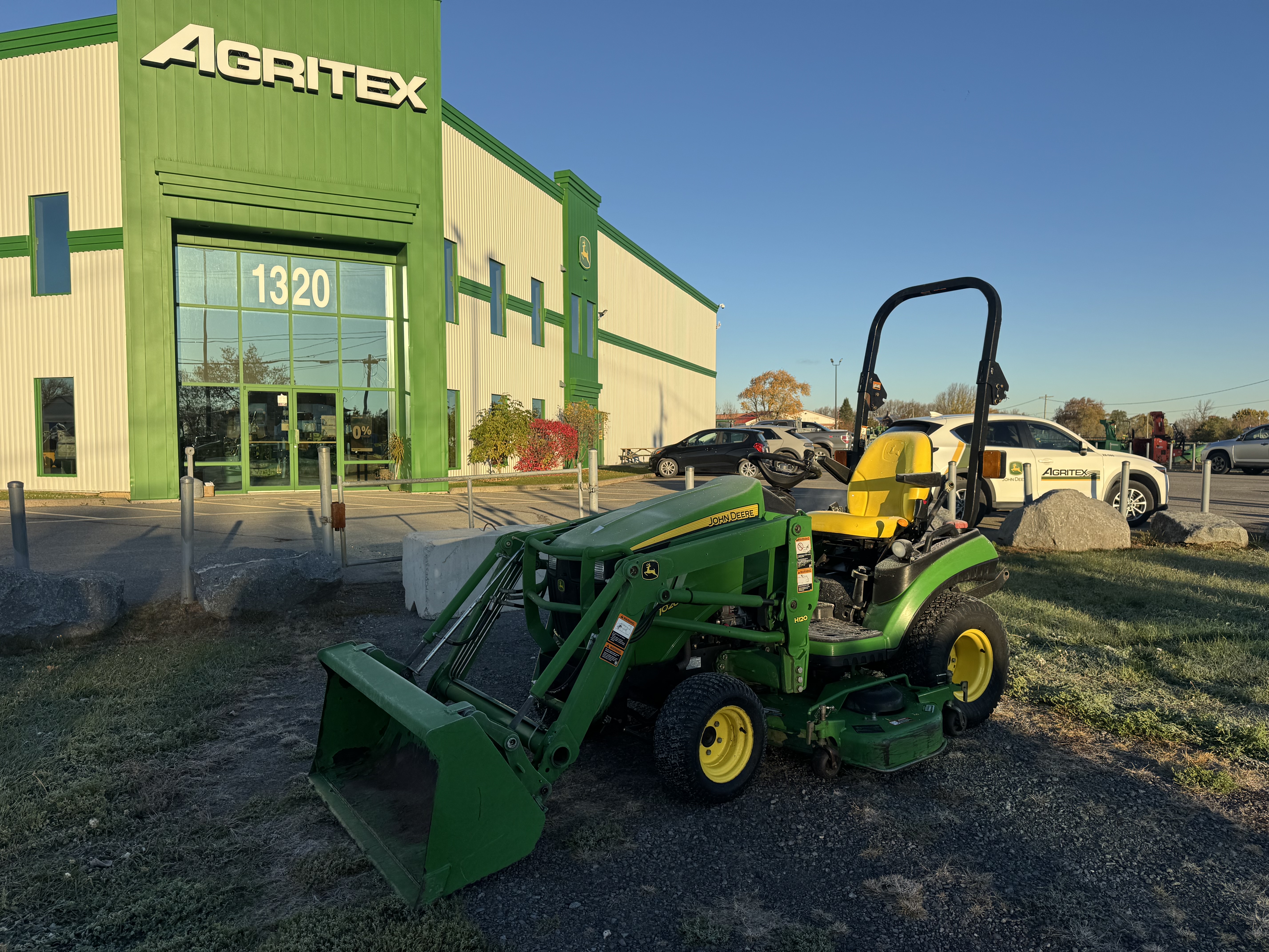 John Deere 1026R