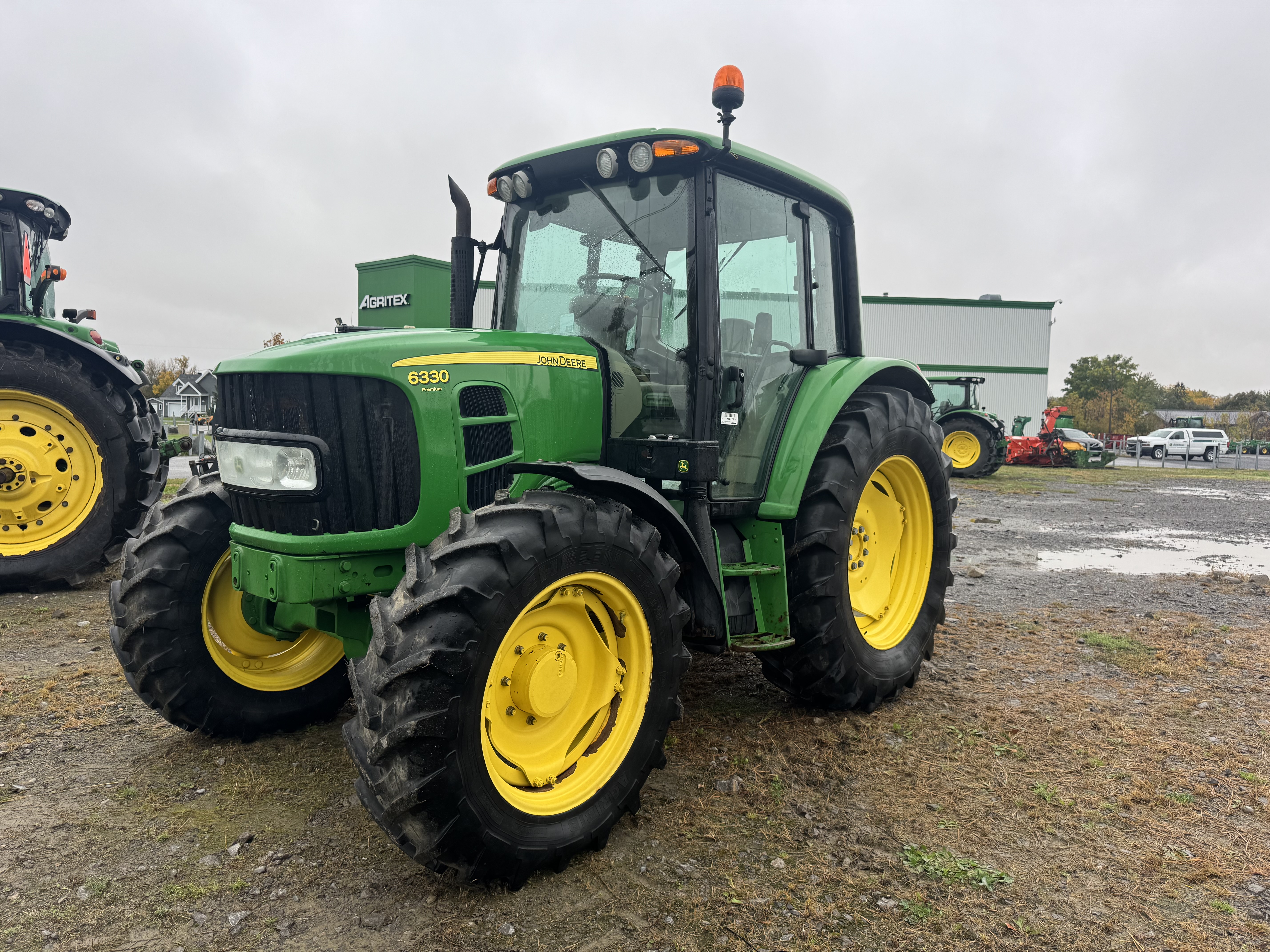 John Deere 6330