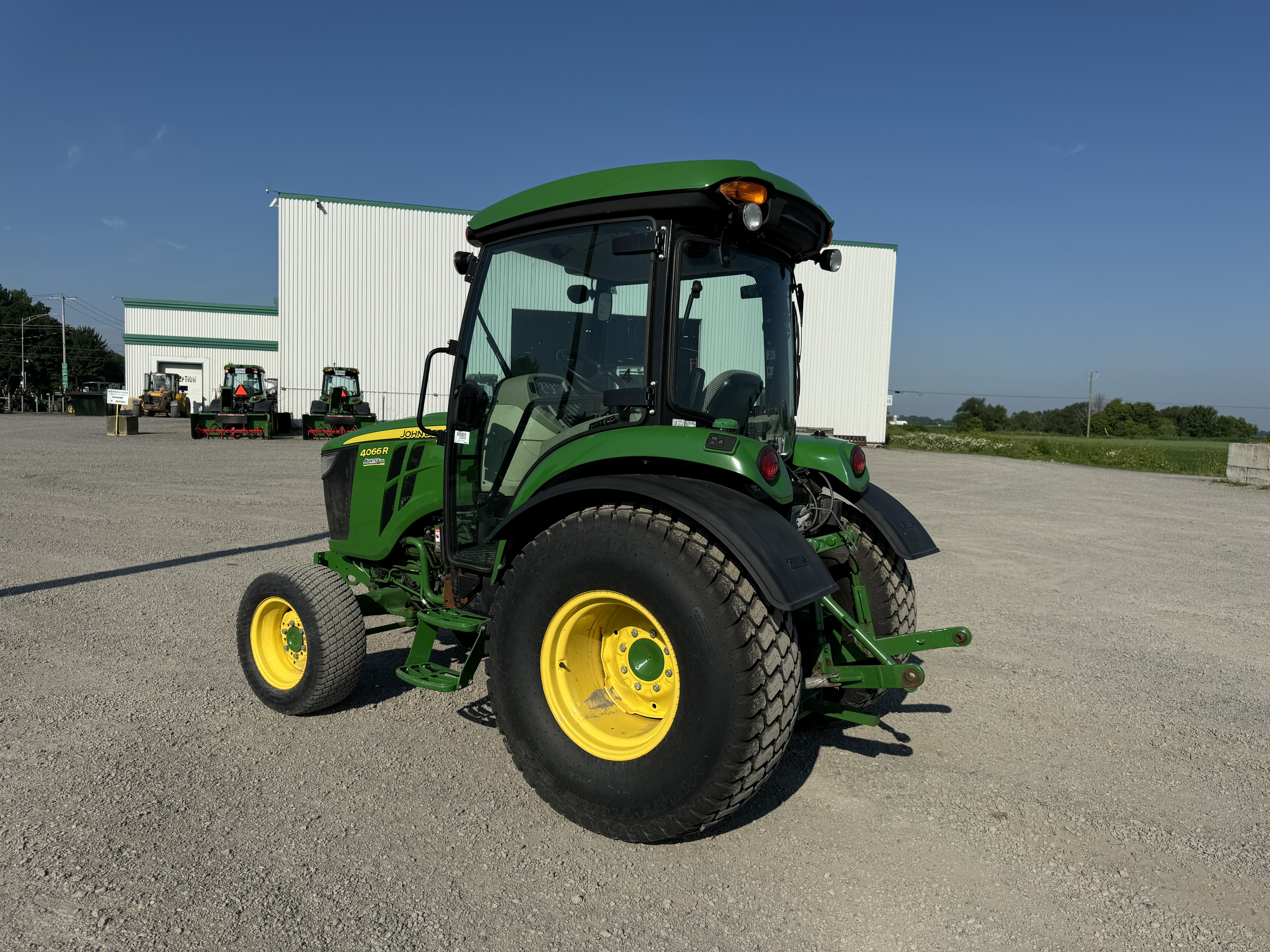 John Deere 4066R TURF    