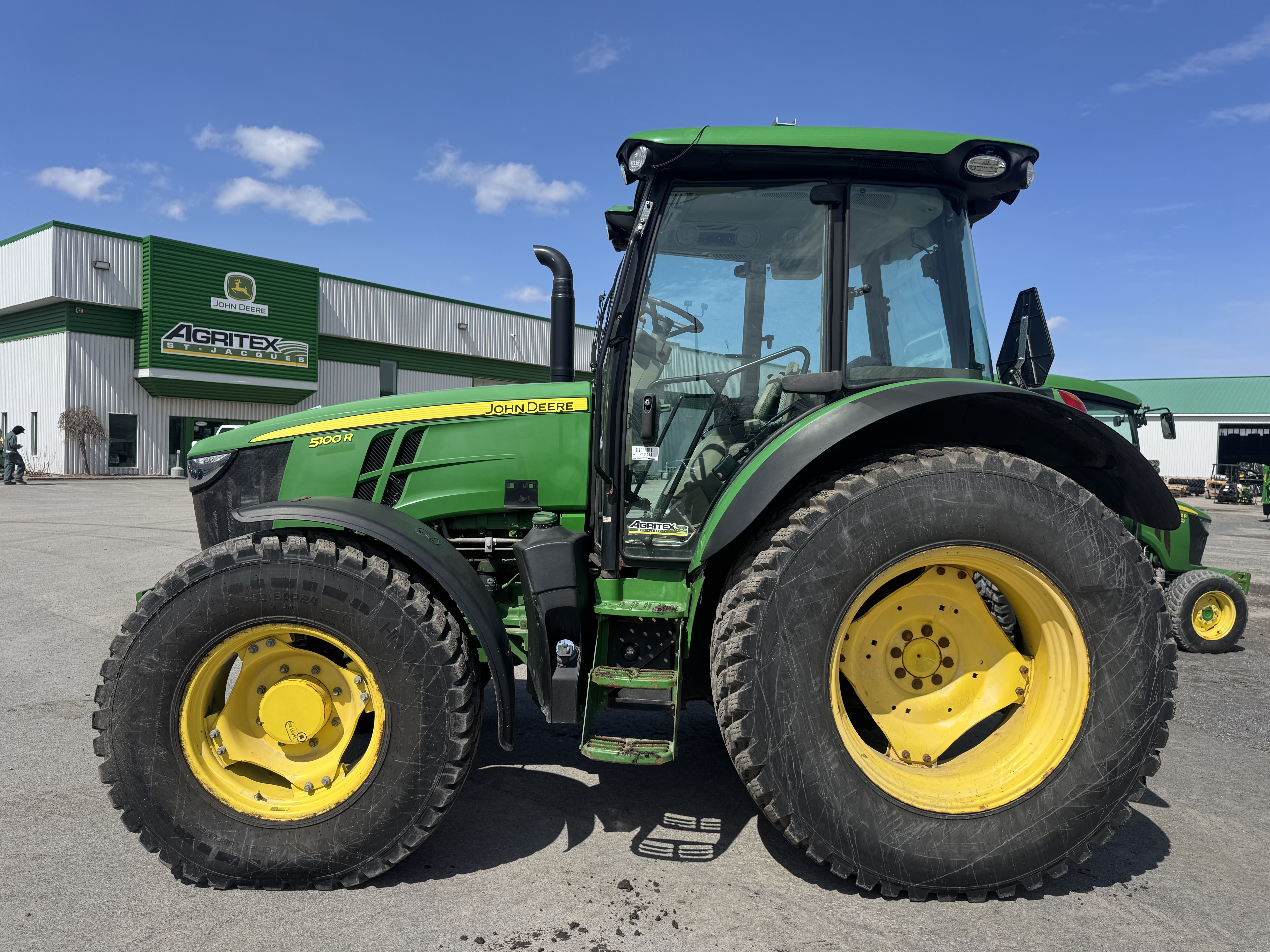 John Deere 5100R
