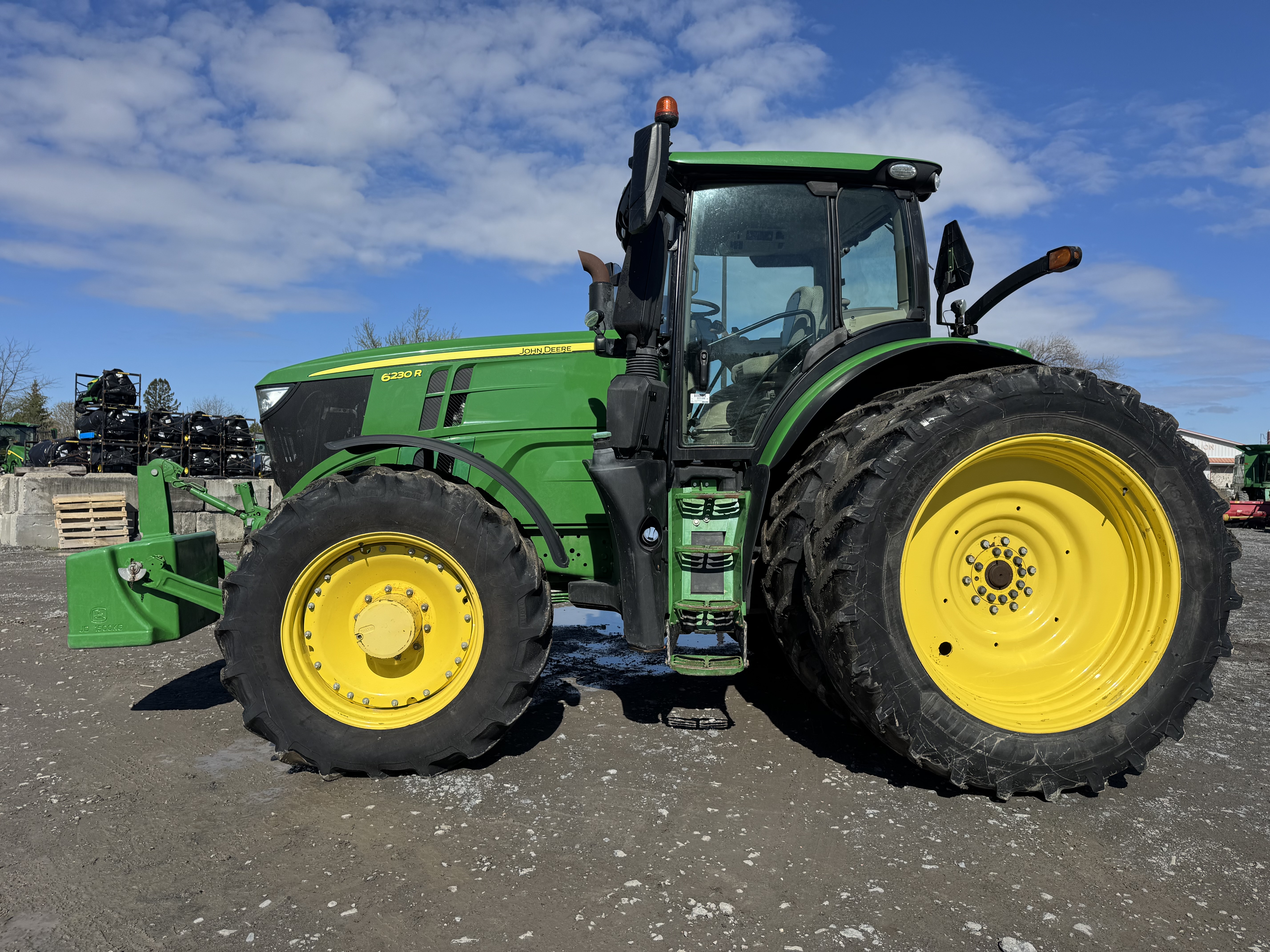 John Deere 6230R FRT HITCH
