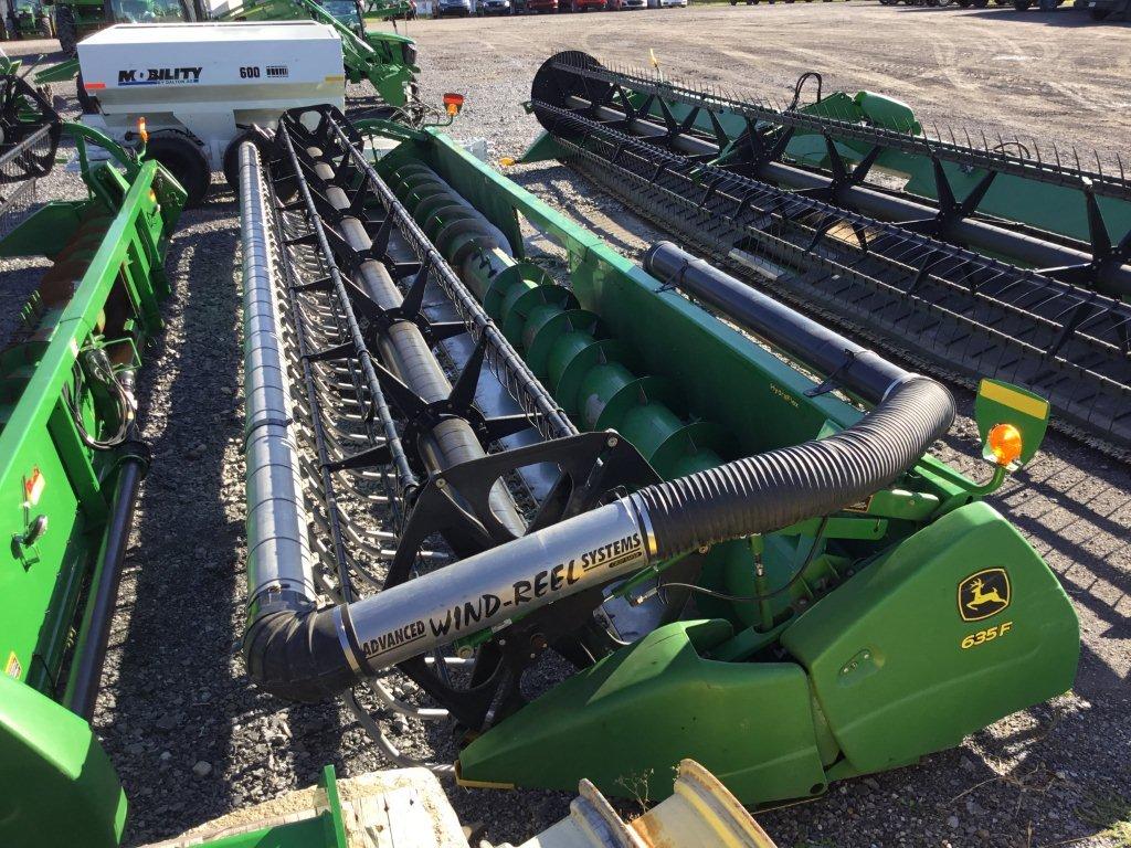 John Deere 635F + tube a air ****POUR LES PIECES****