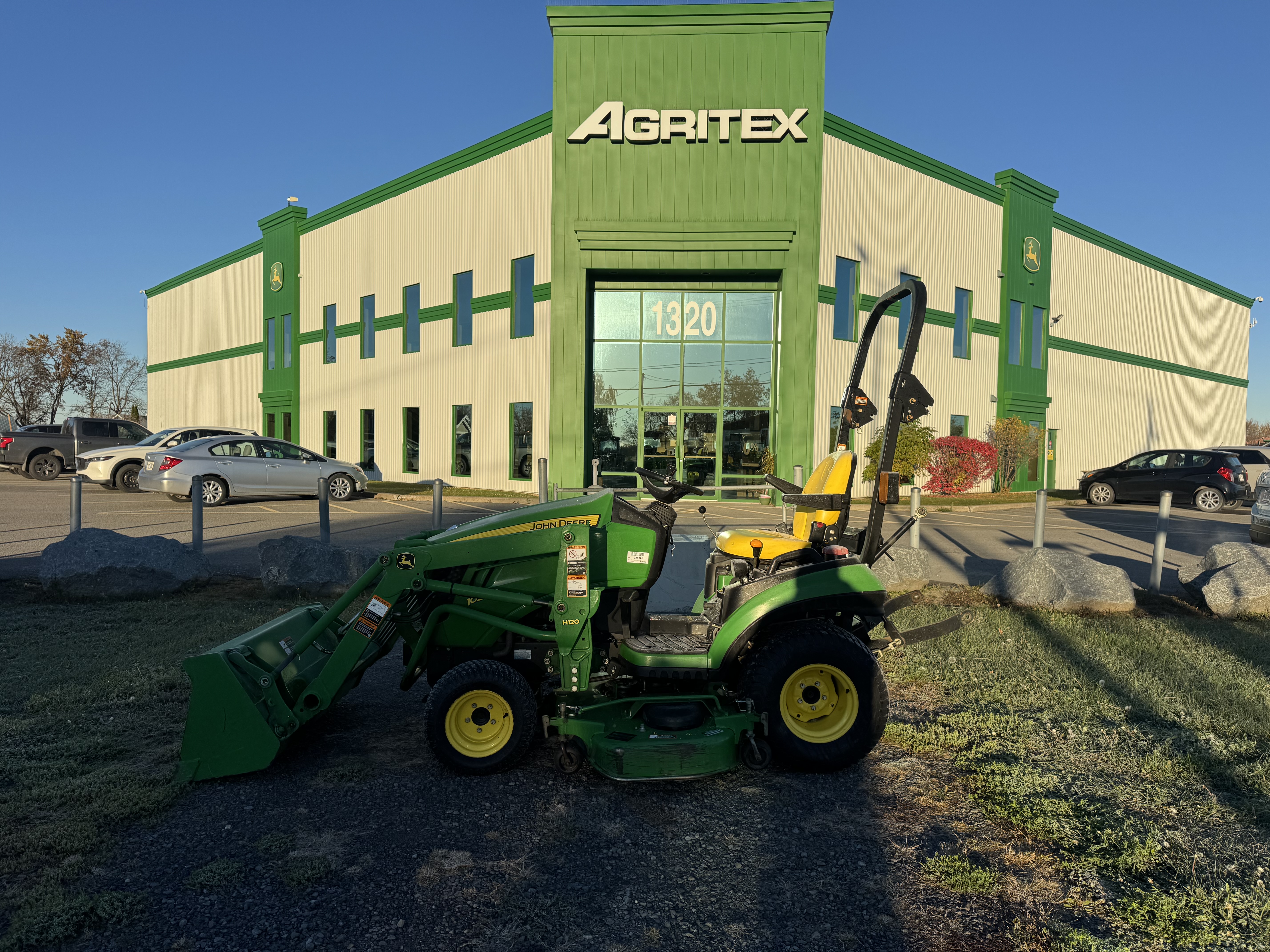 John Deere 1026R