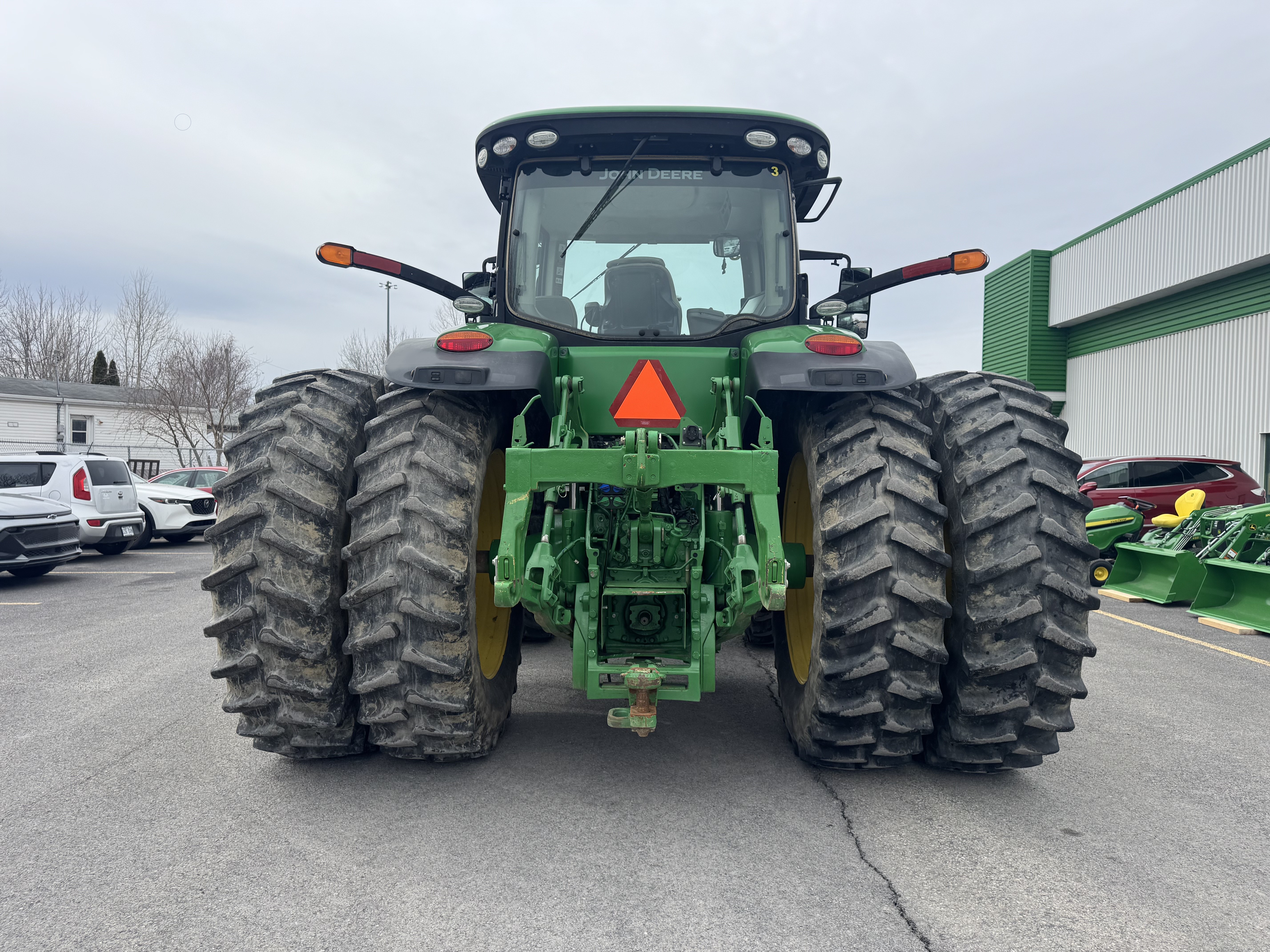 John Deere 8245R