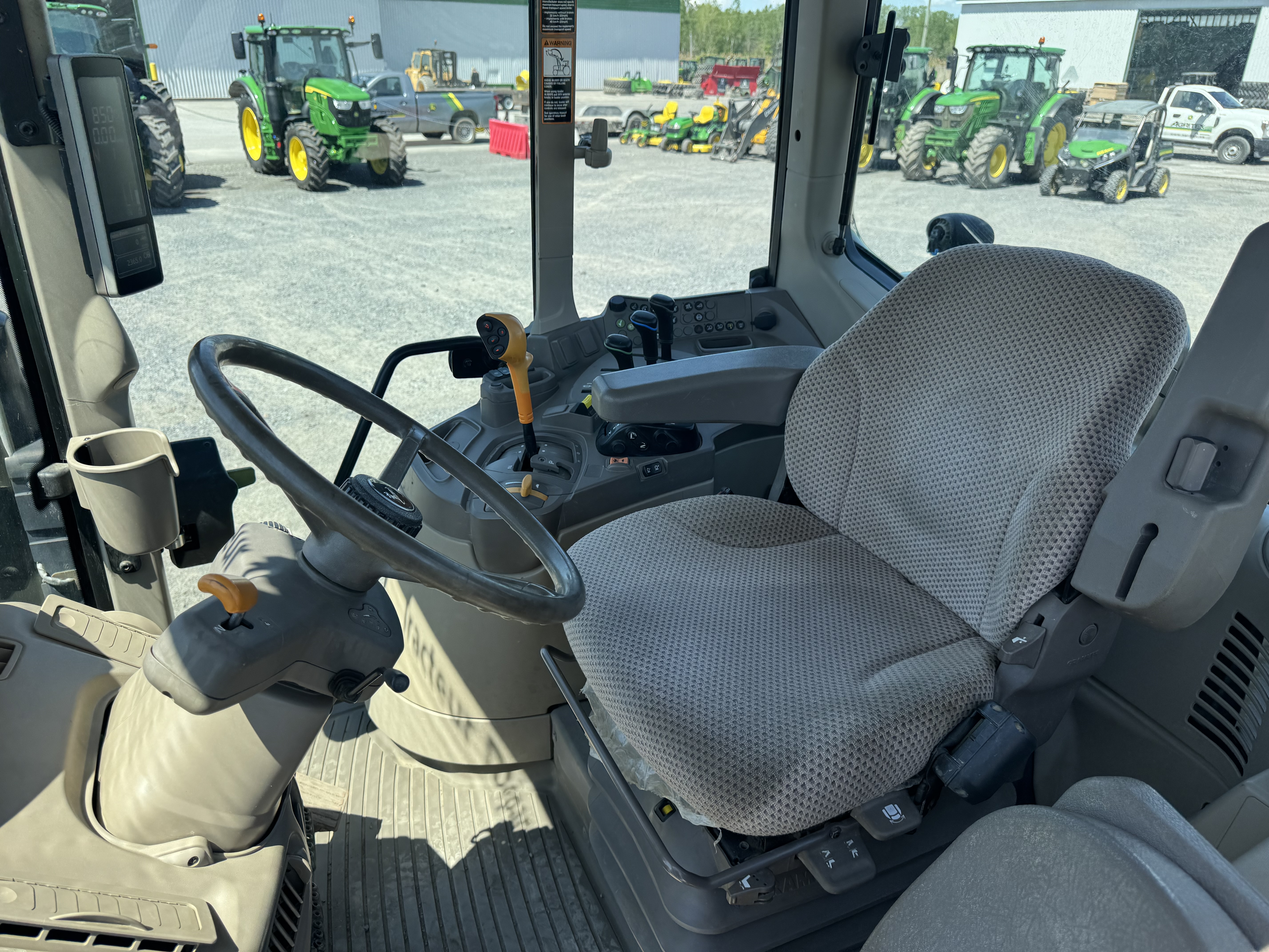 John Deere 6120M