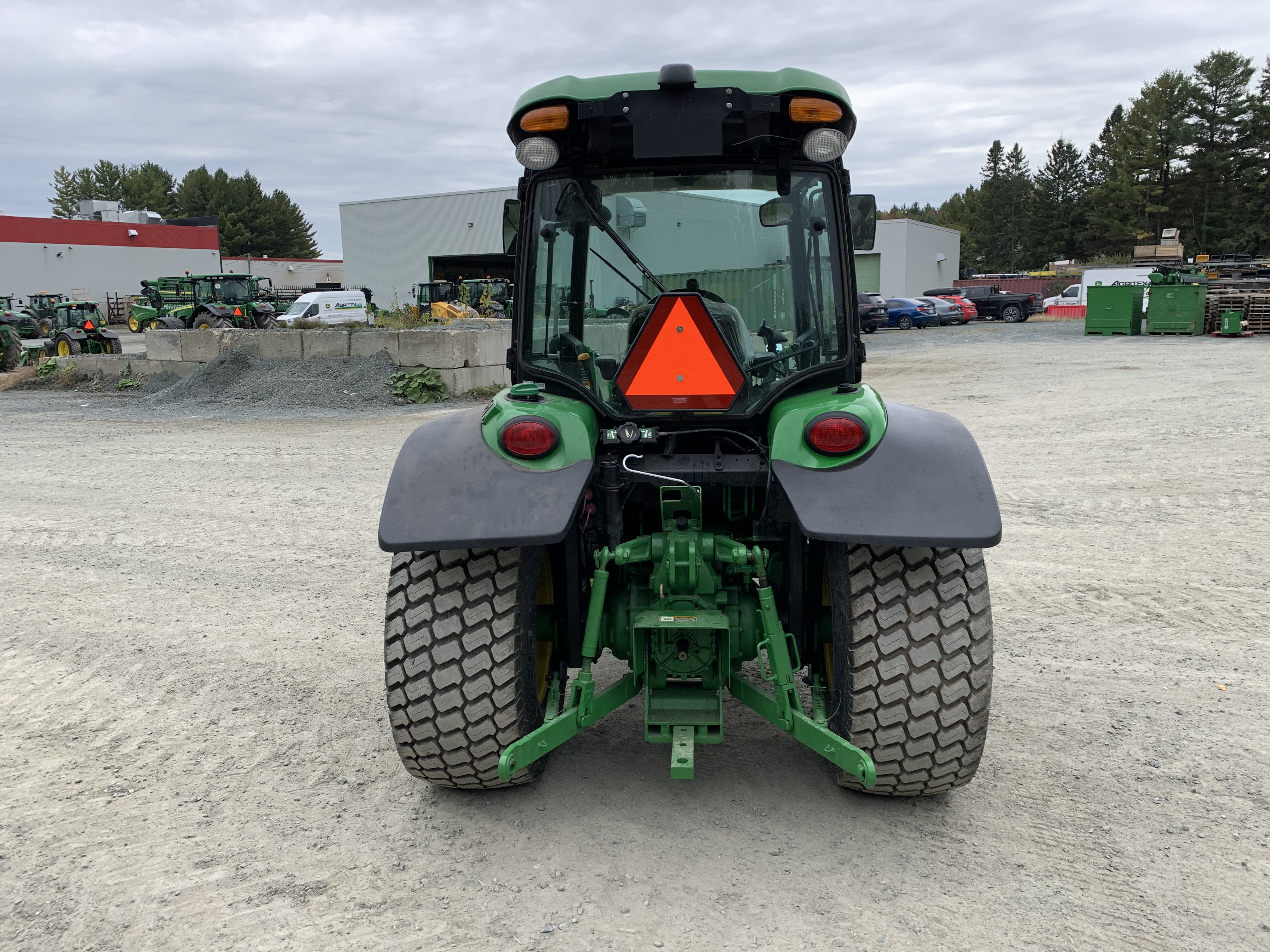 John Deere 4066R TURF   