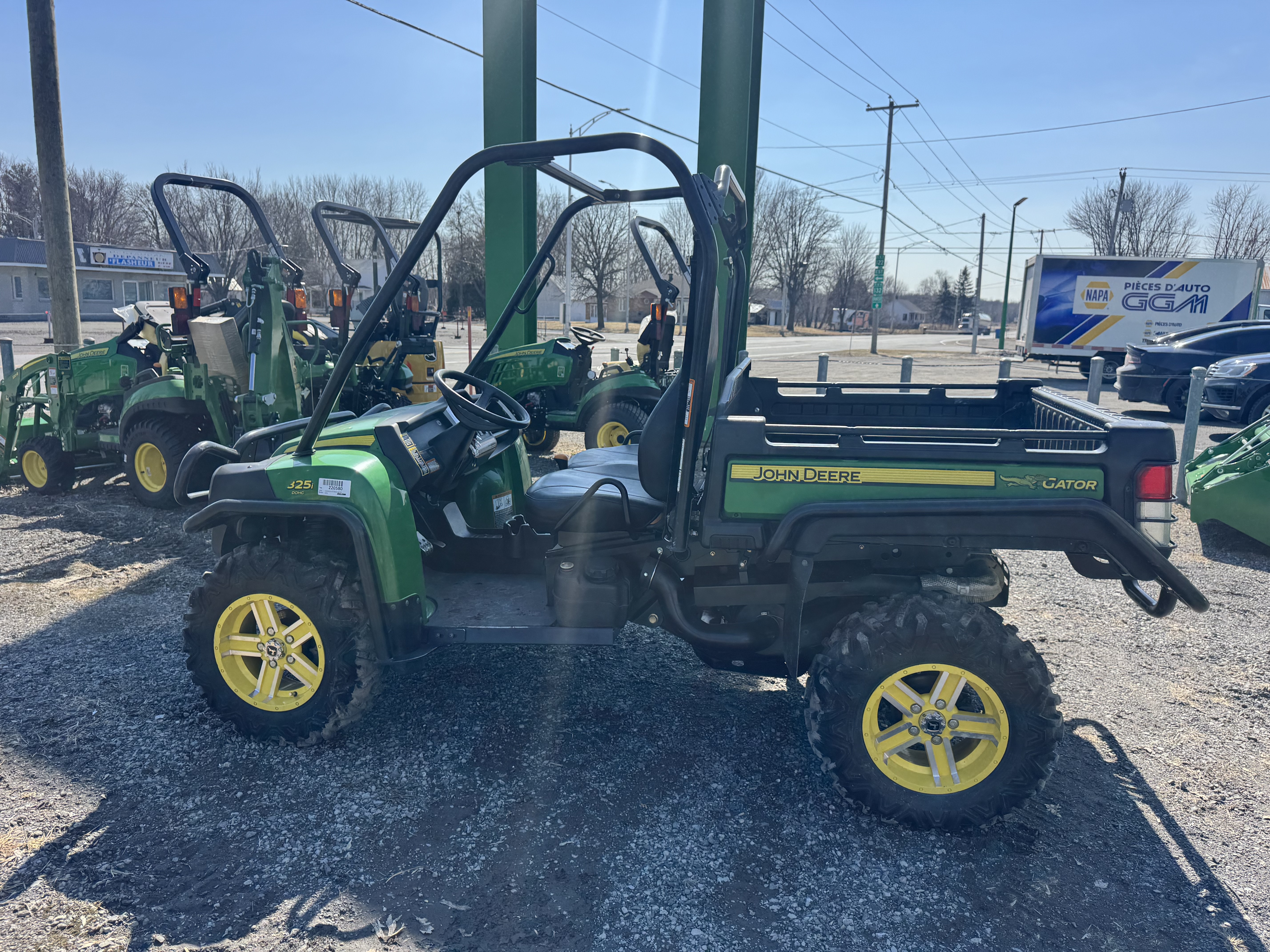 John Deere XUV 825