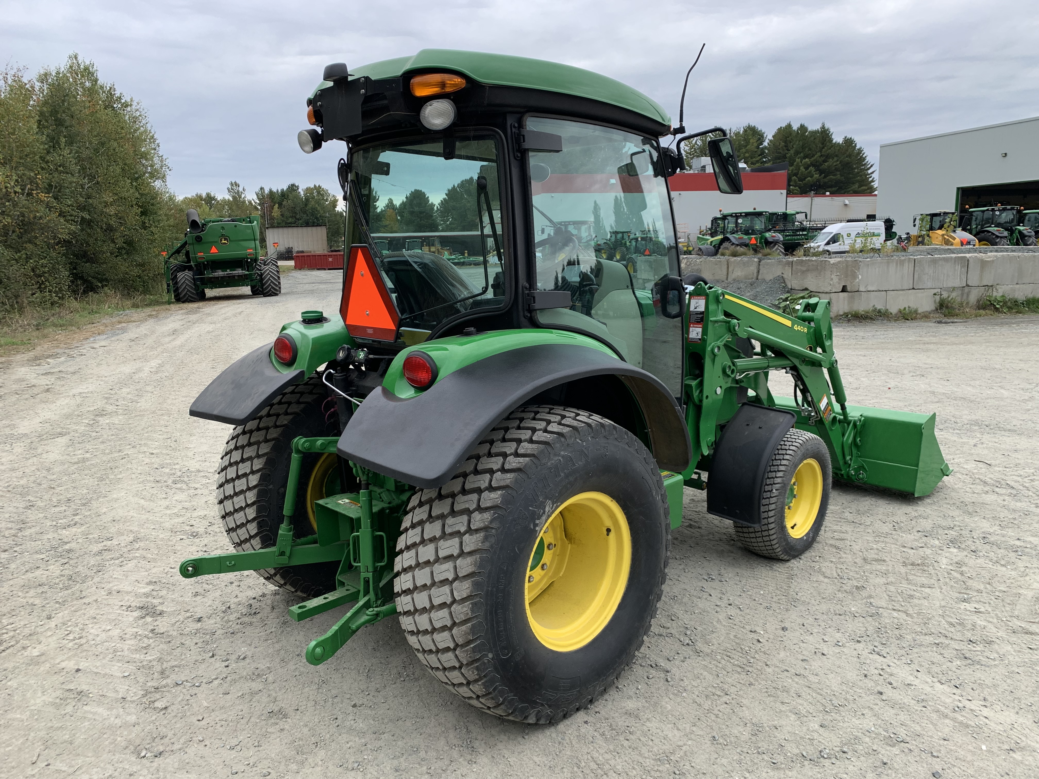 John Deere 4066R TURF   