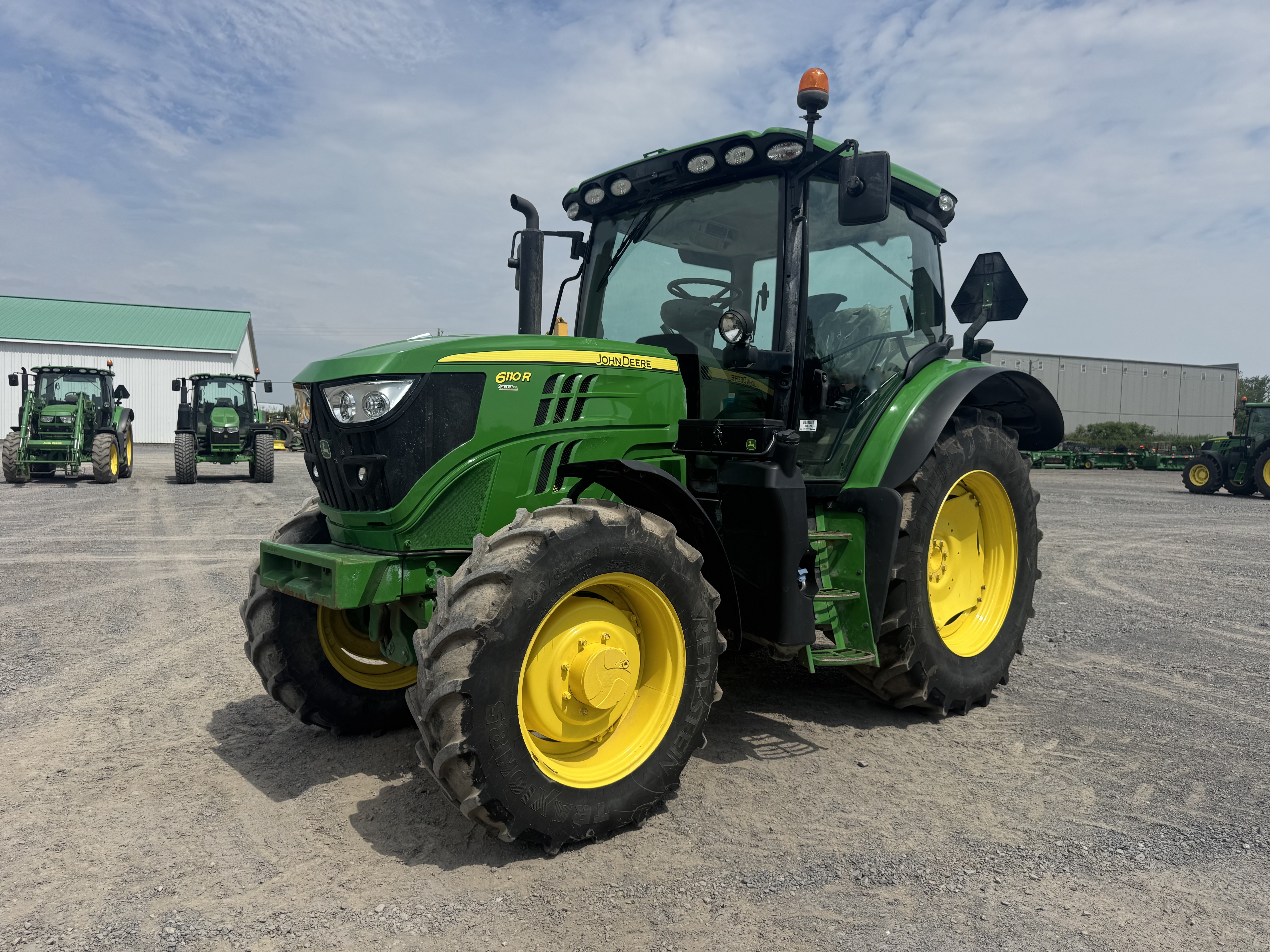 John Deere 6110R