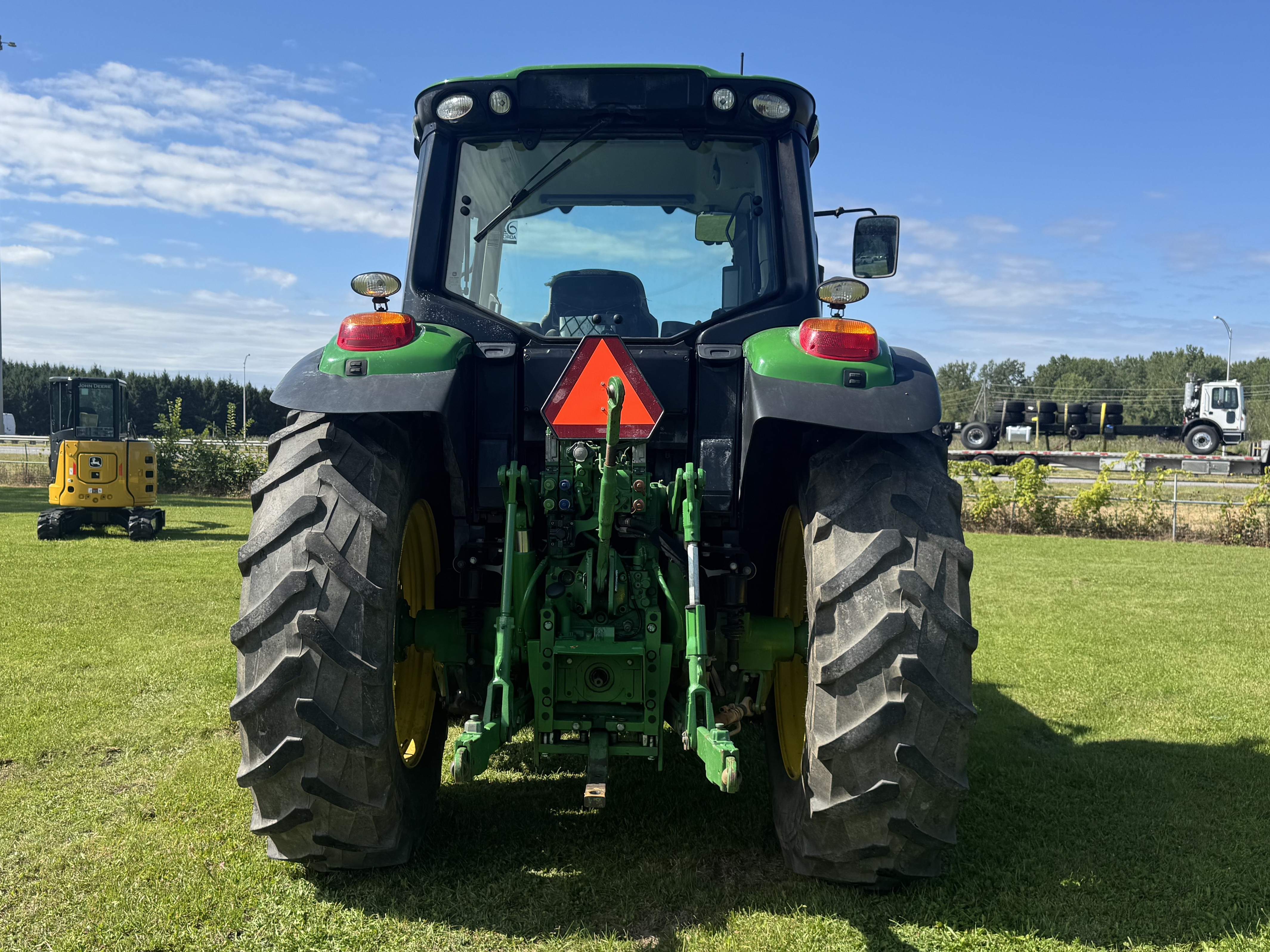 John Deere 6110M