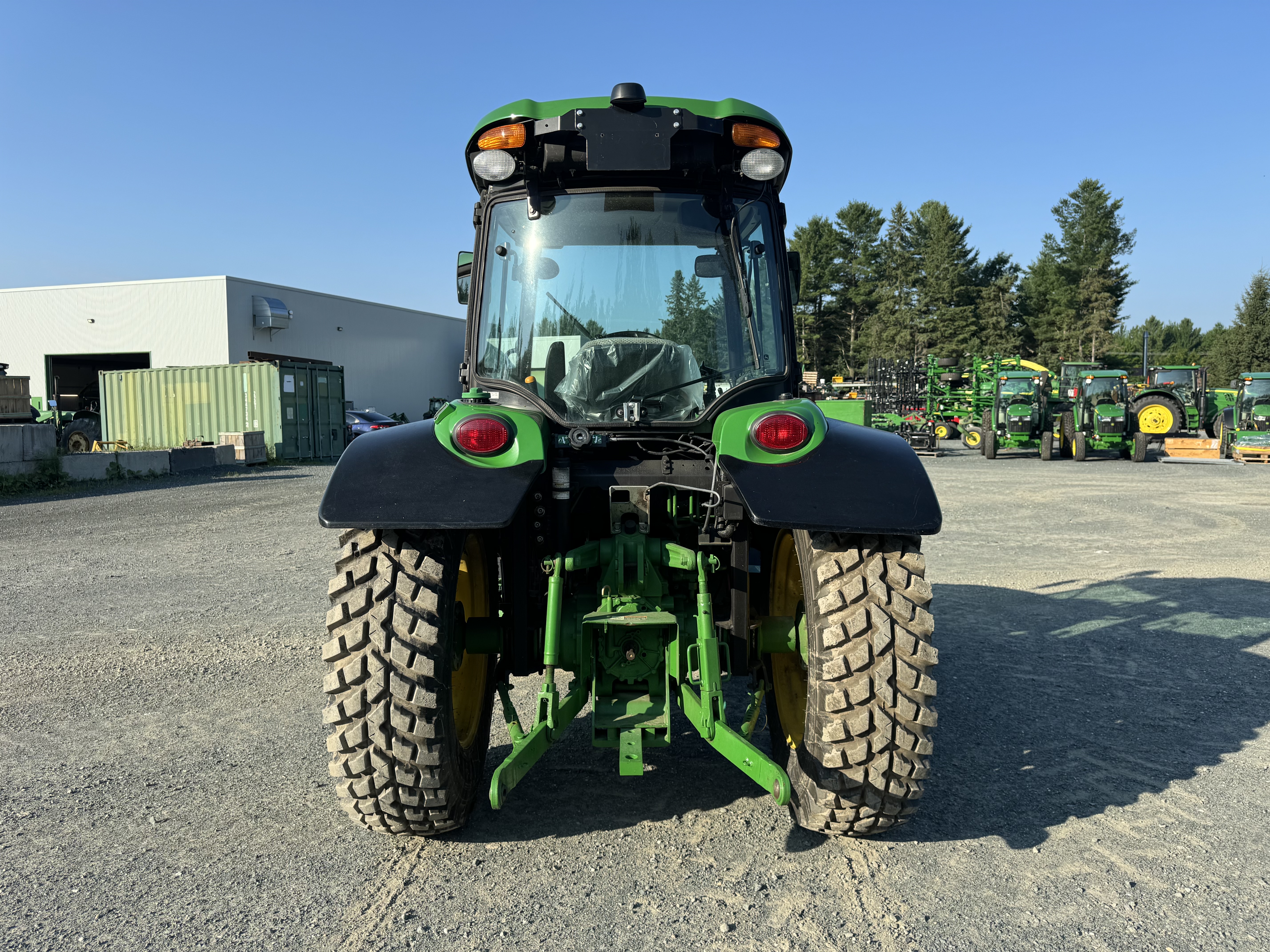 John Deere 4066R GRATTE NOKIAN  