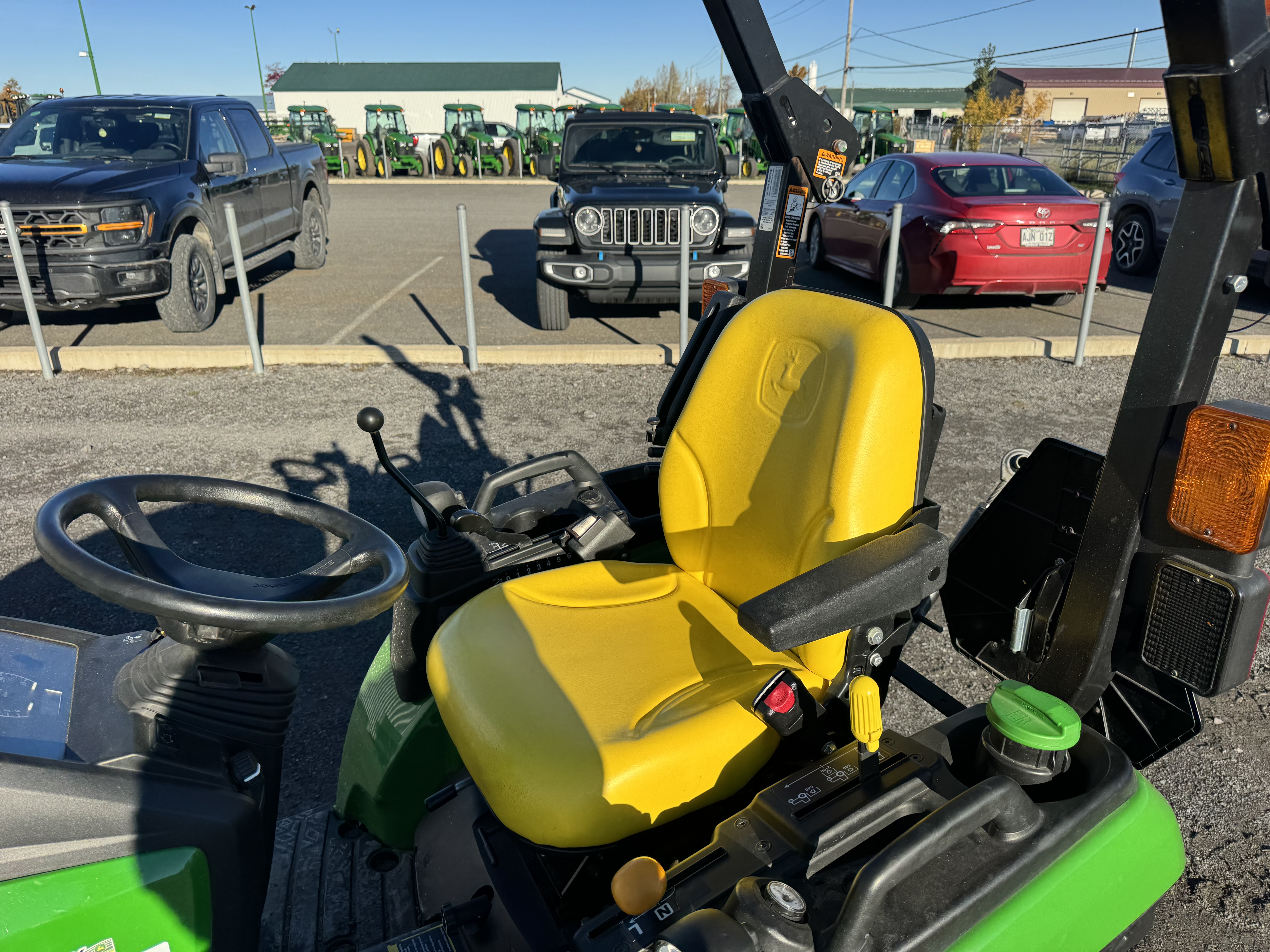 John Deere 2025R