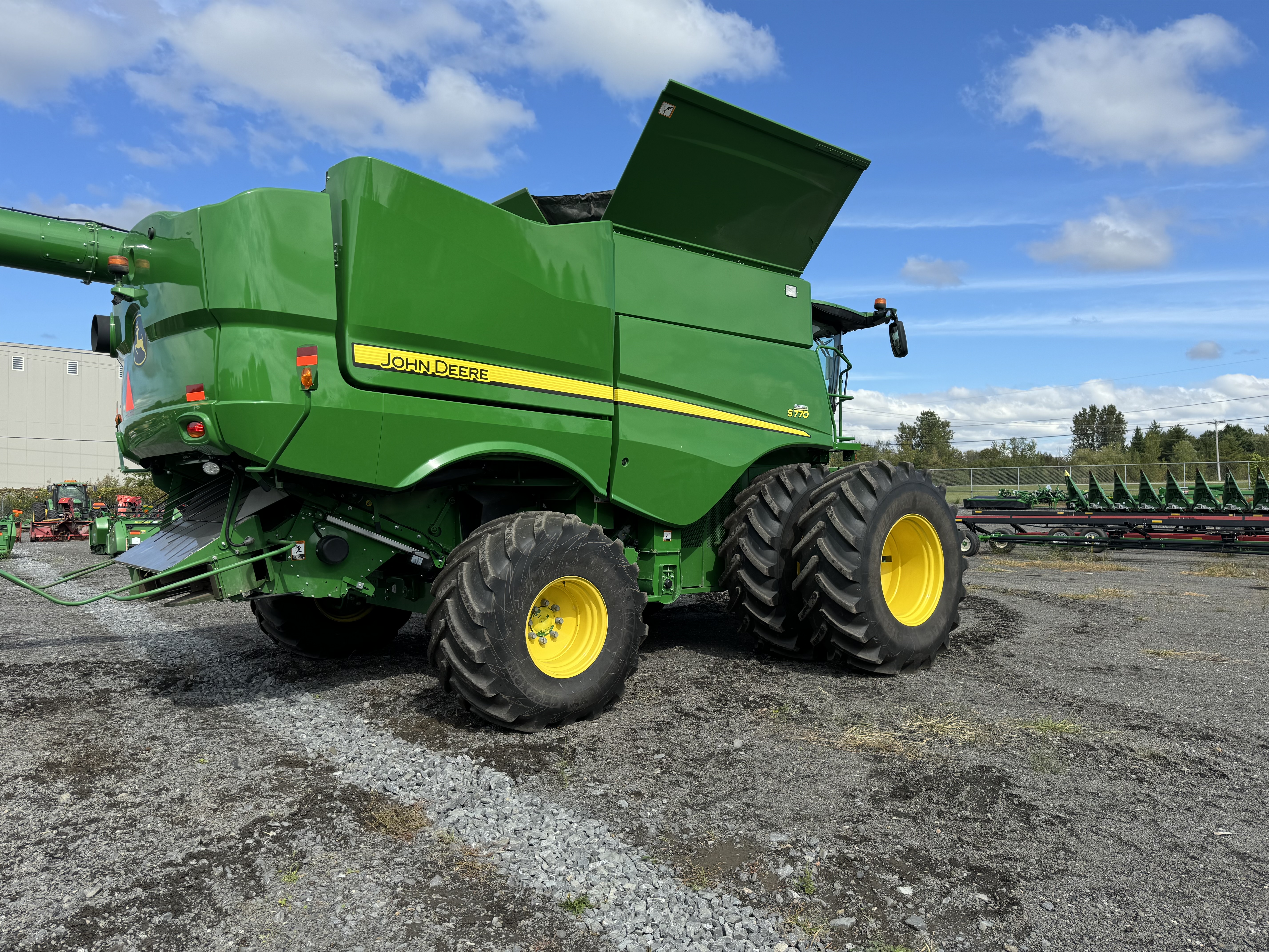 John Deere S770