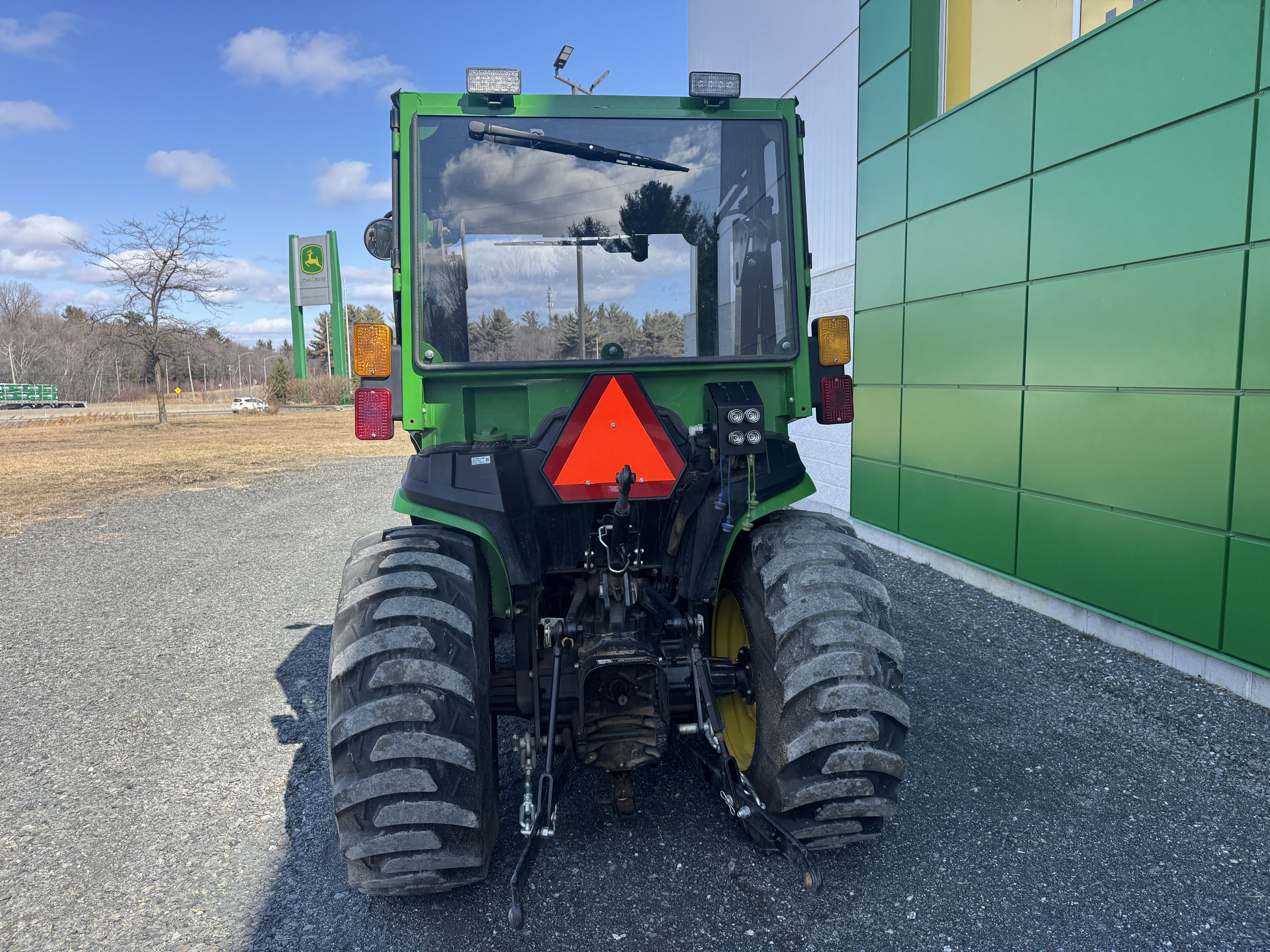 John Deere 3038E