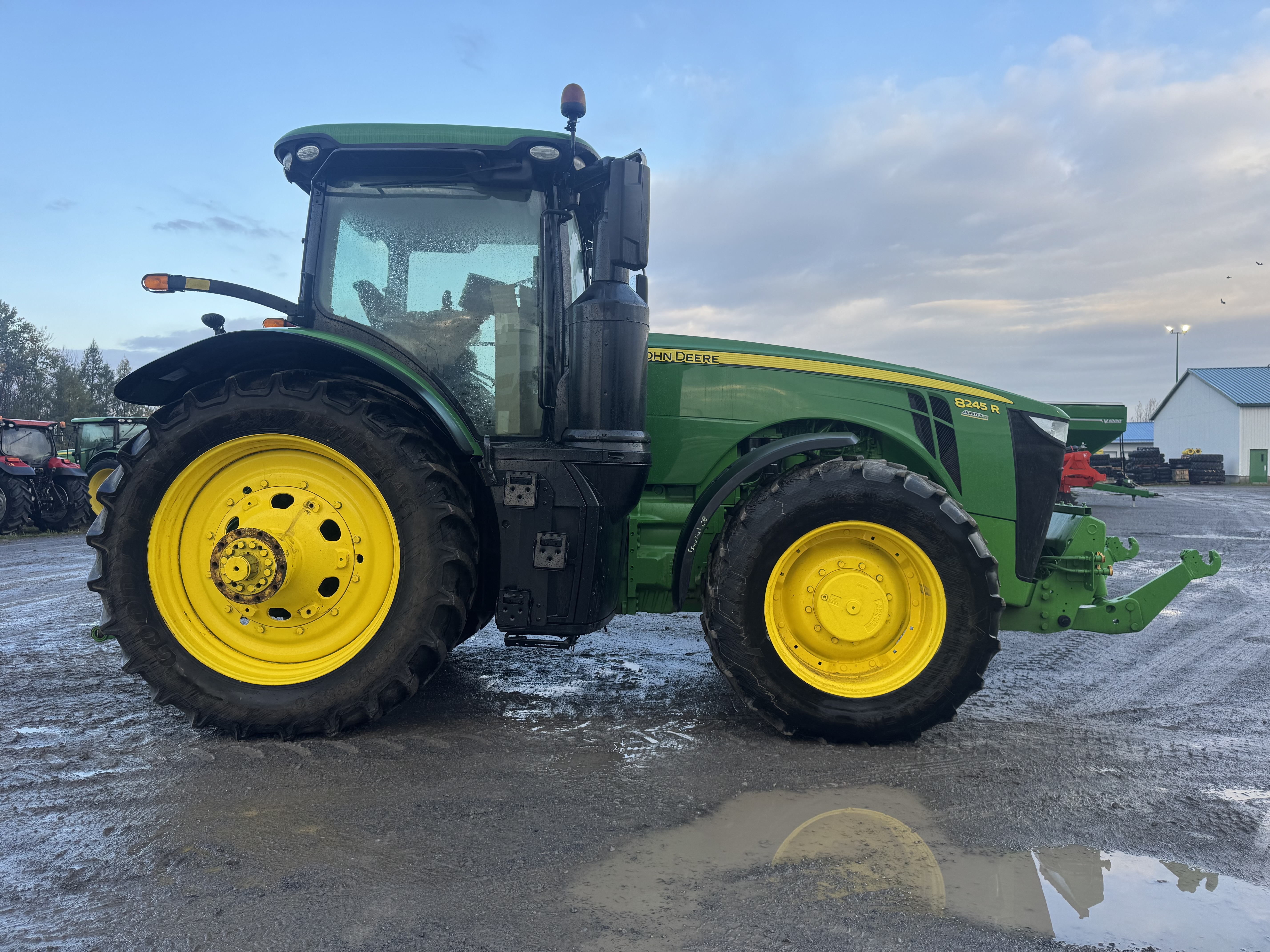 John Deere 8245R FRT HITCH