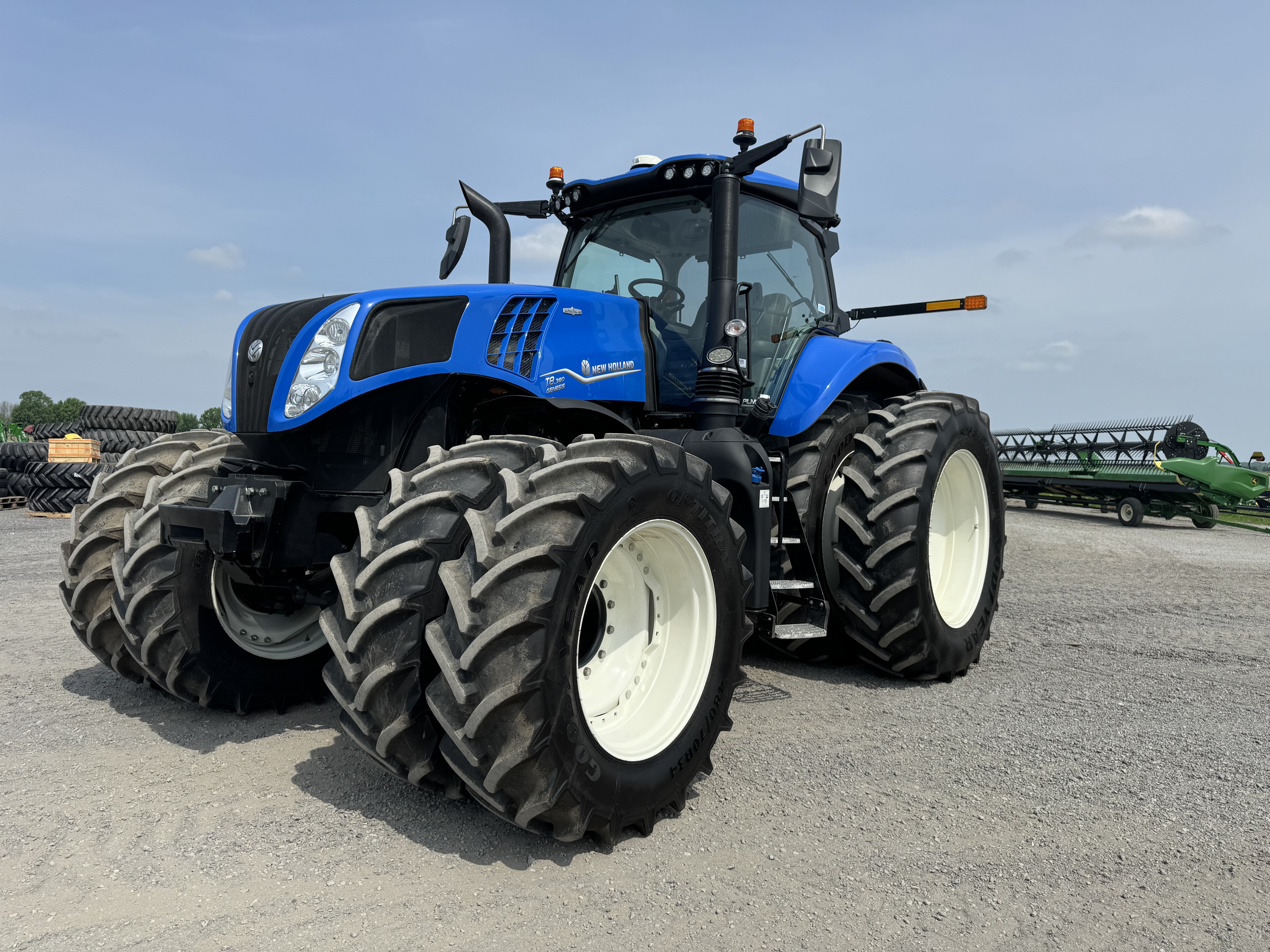 New Holland T8.380