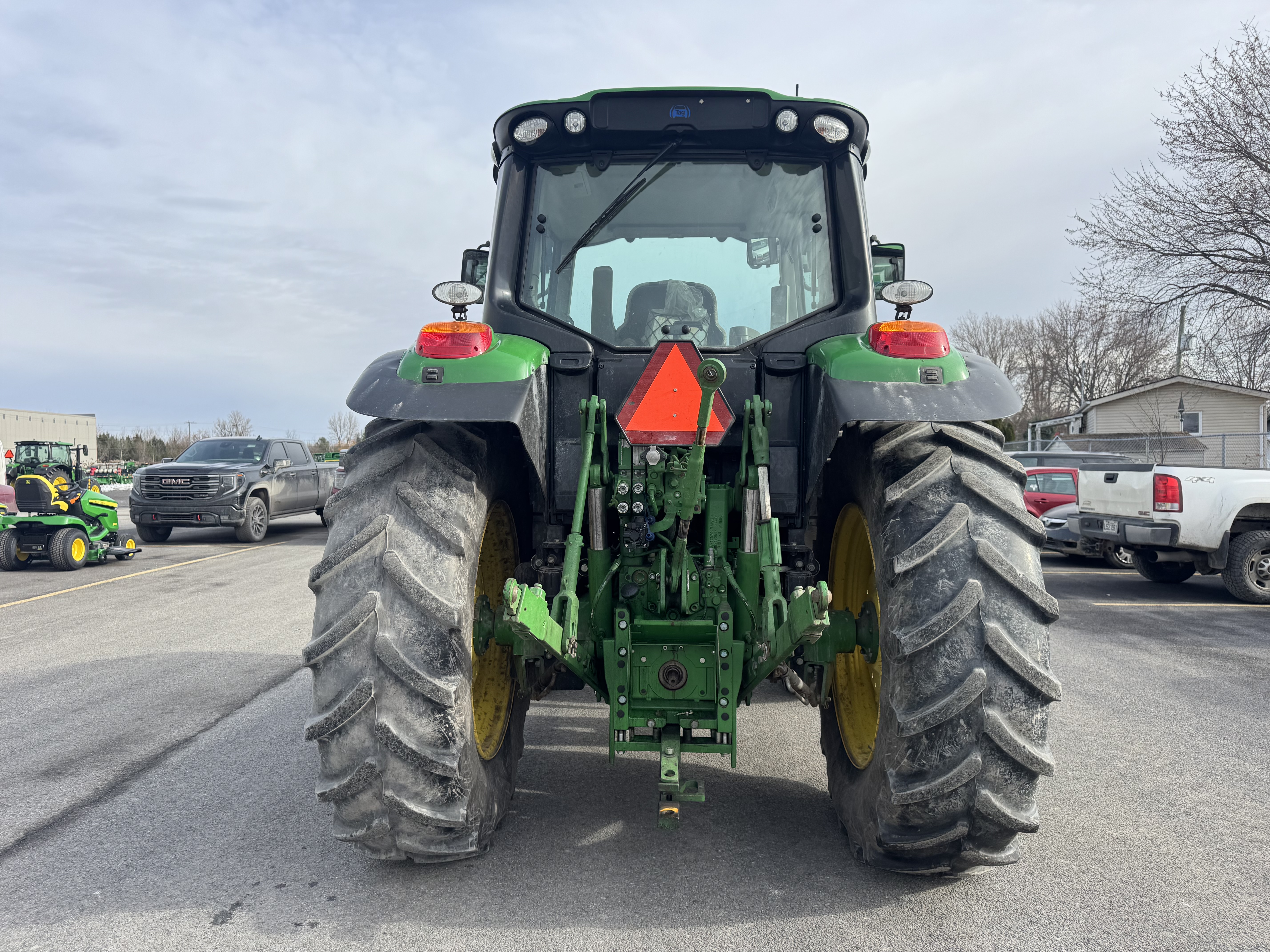 John Deere 6110M 