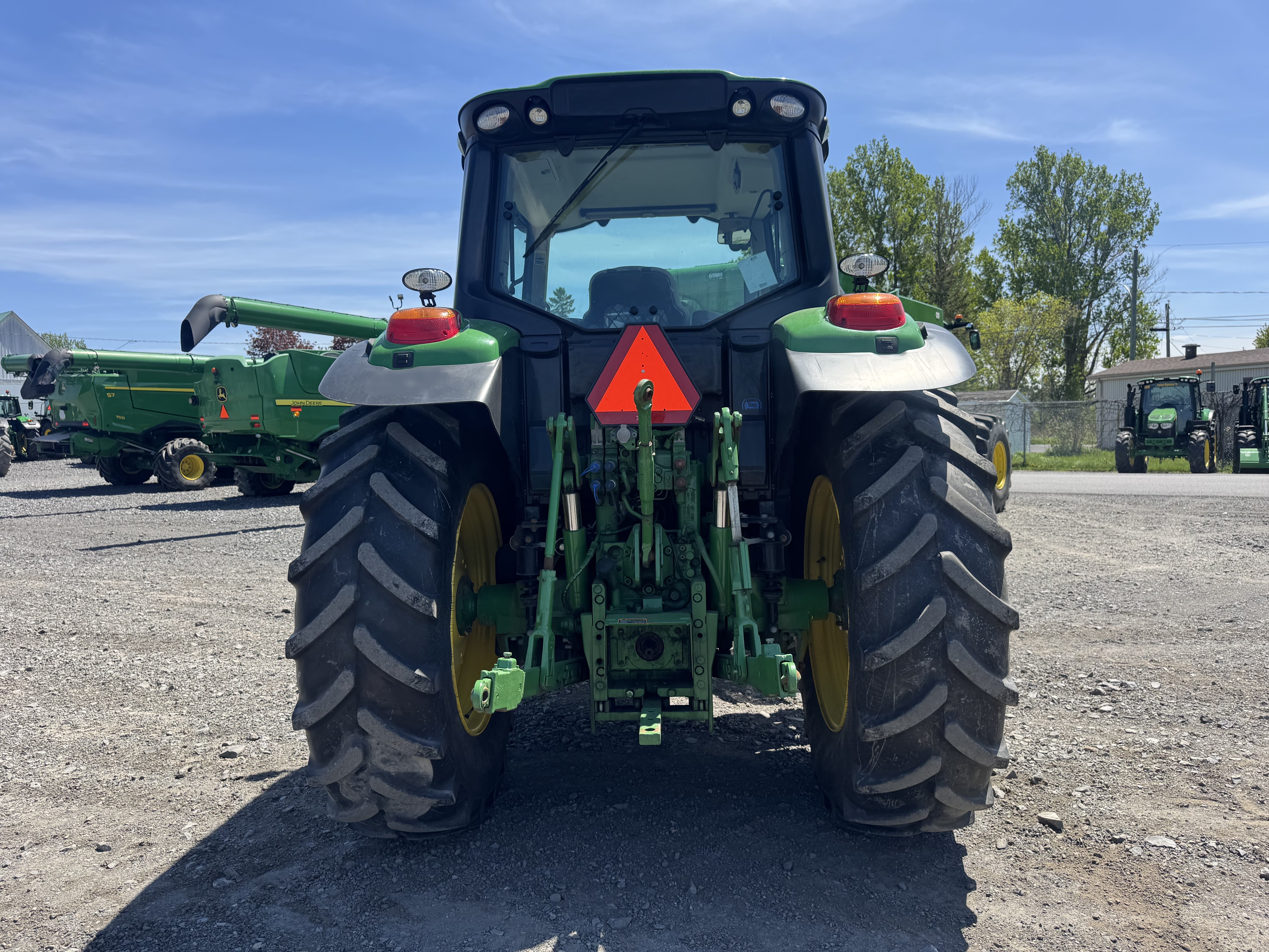 John Deere 6110M