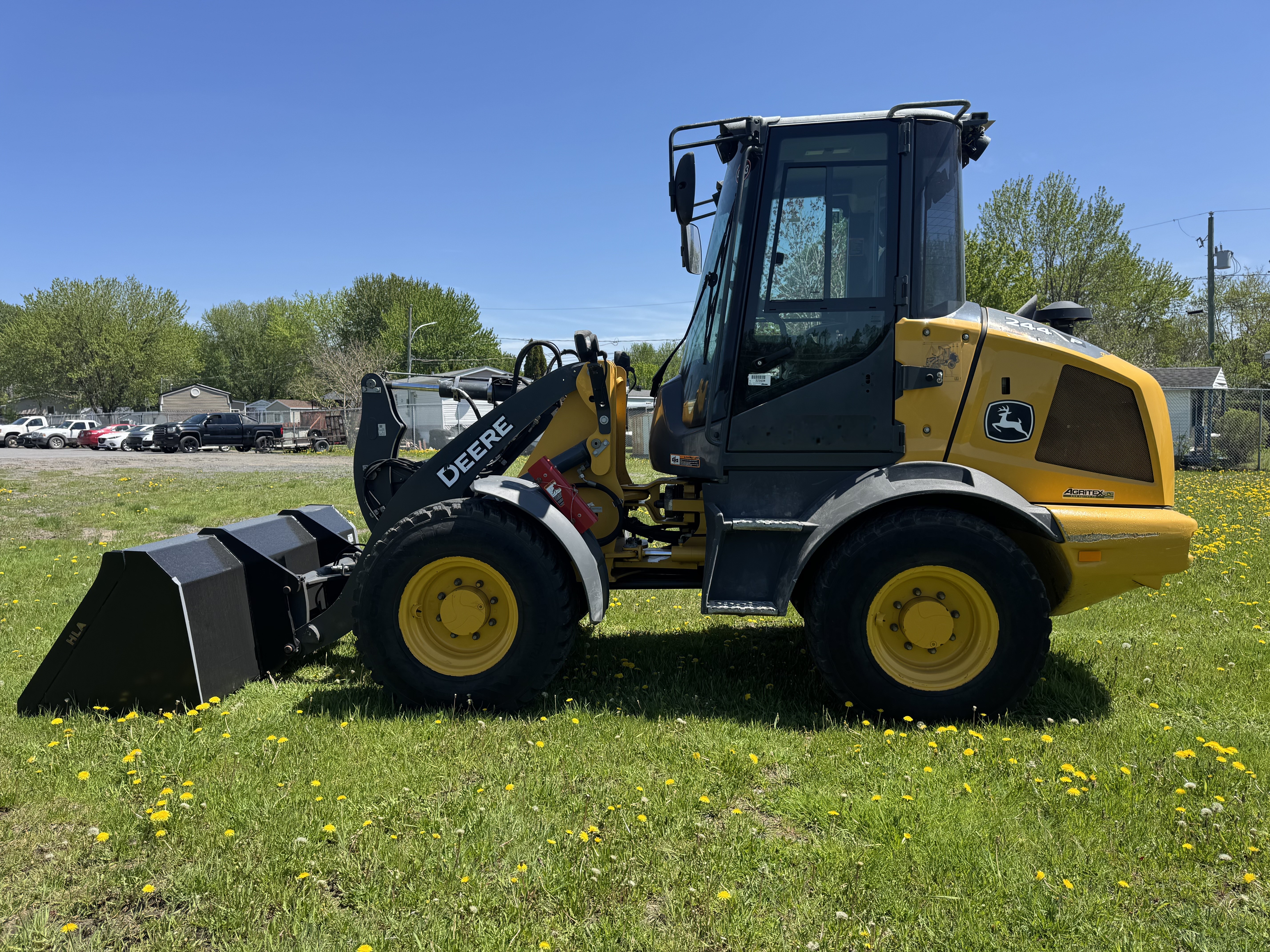 John Deere 244 P