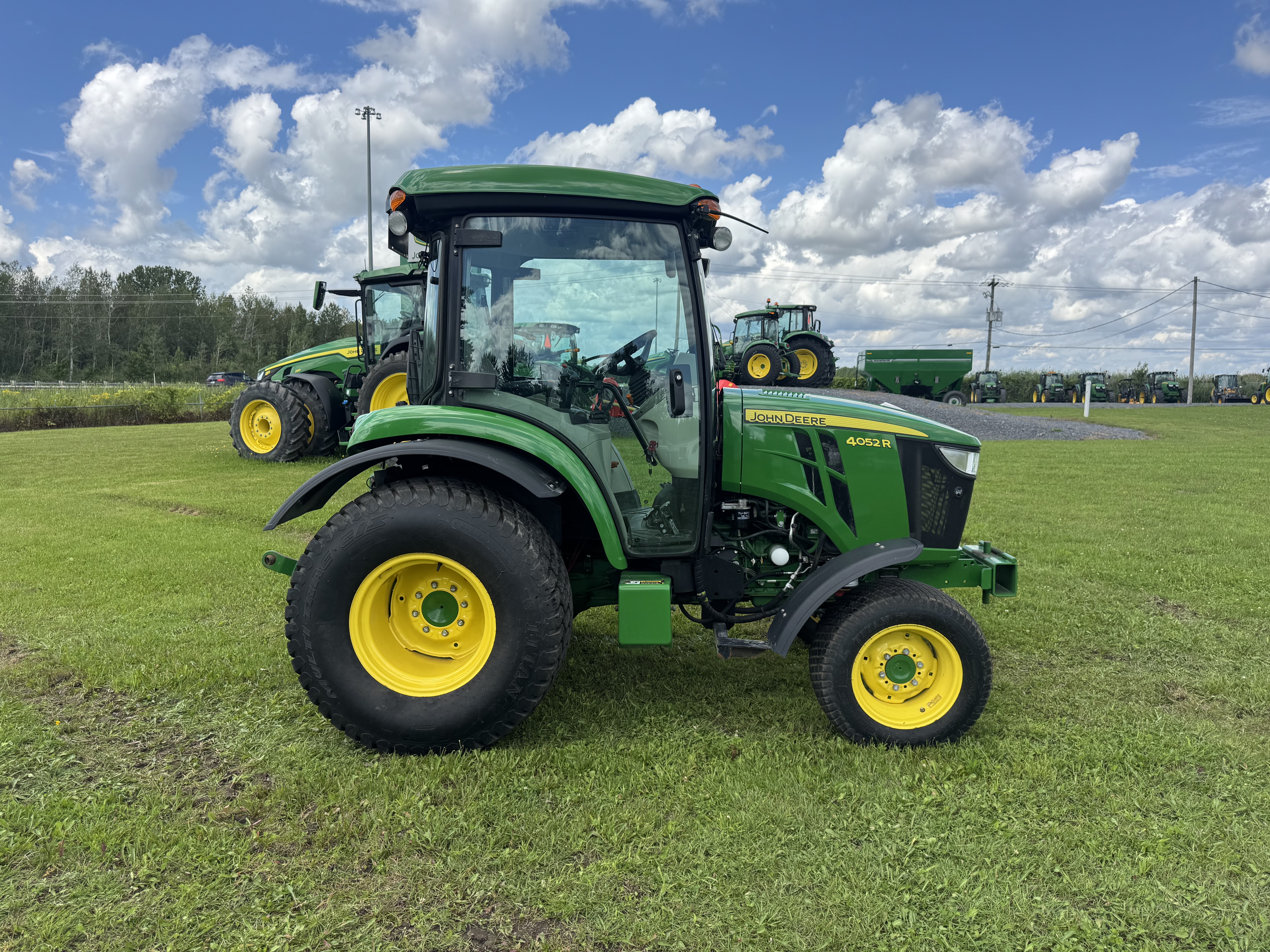 John Deere 4052R TURF