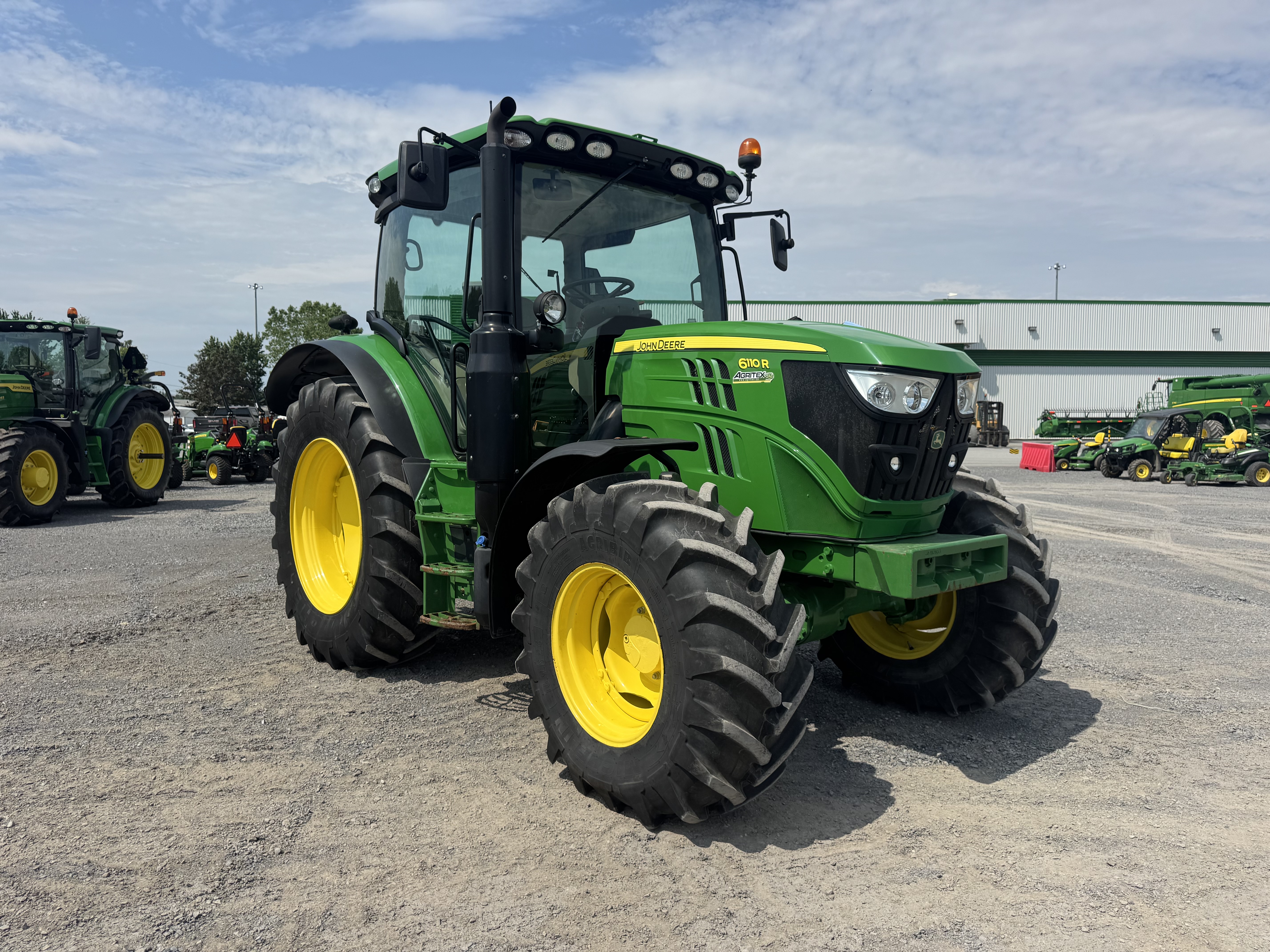 John Deere 6110R