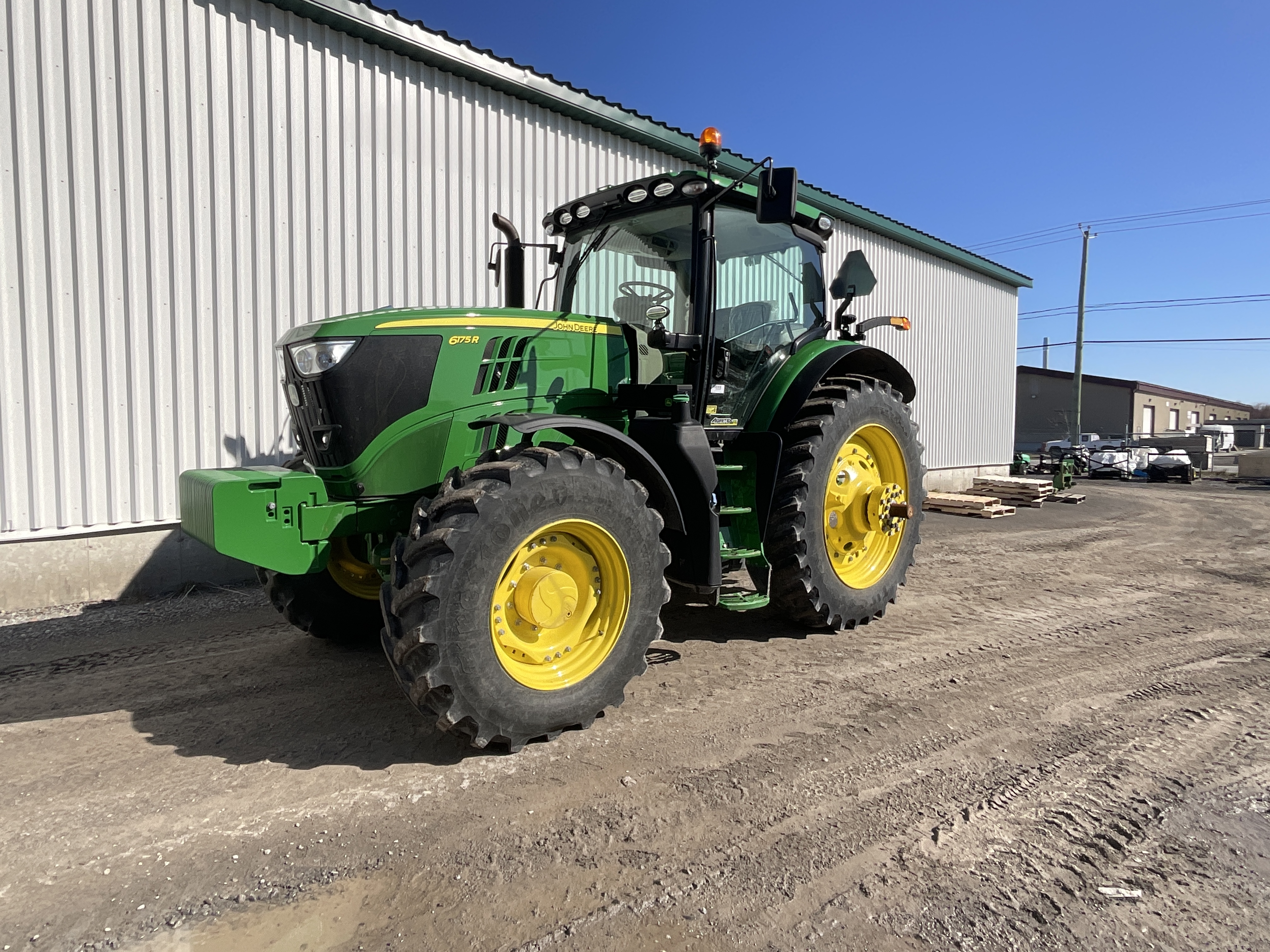 John Deere 6175R 