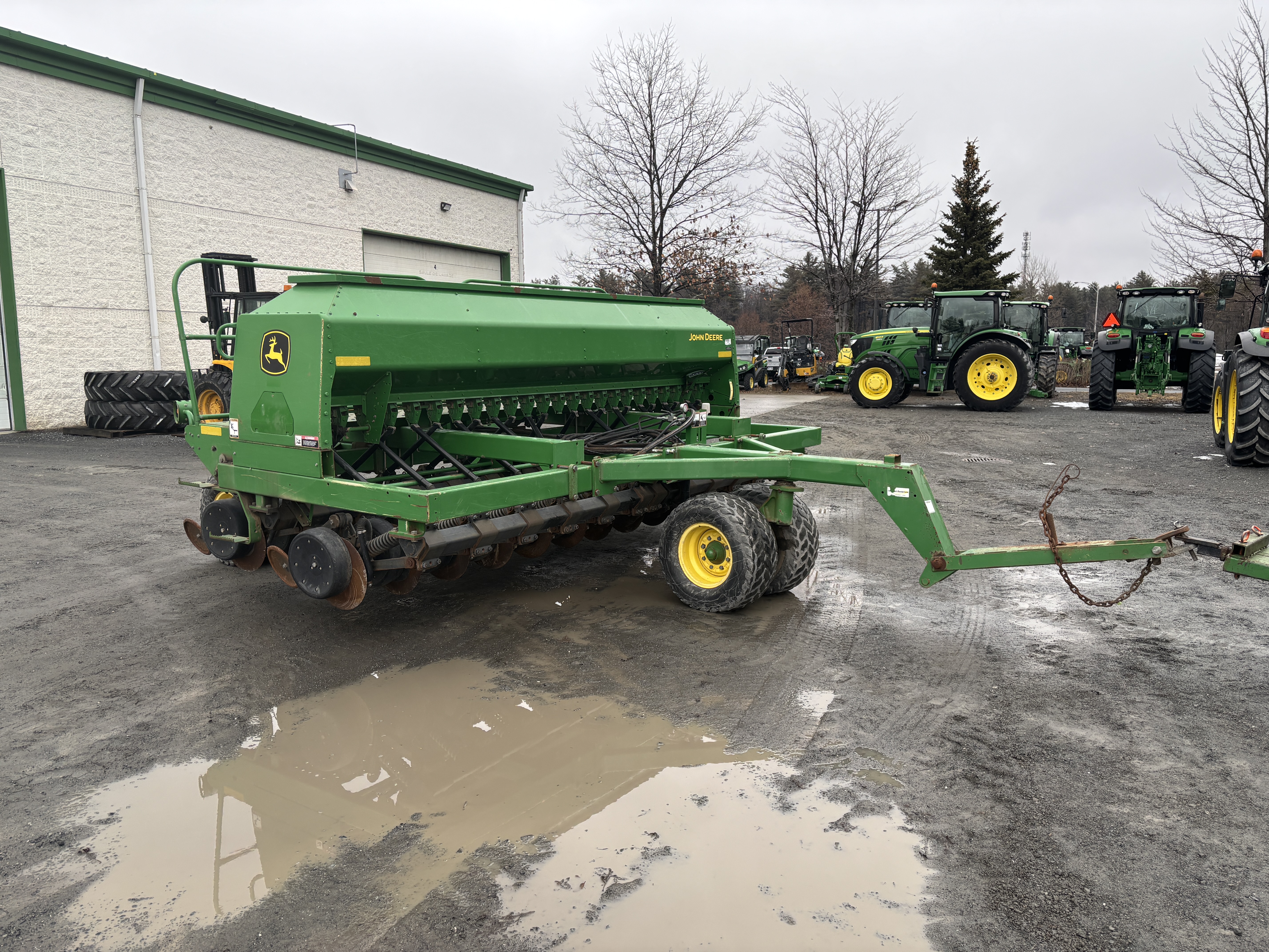John Deere 1590