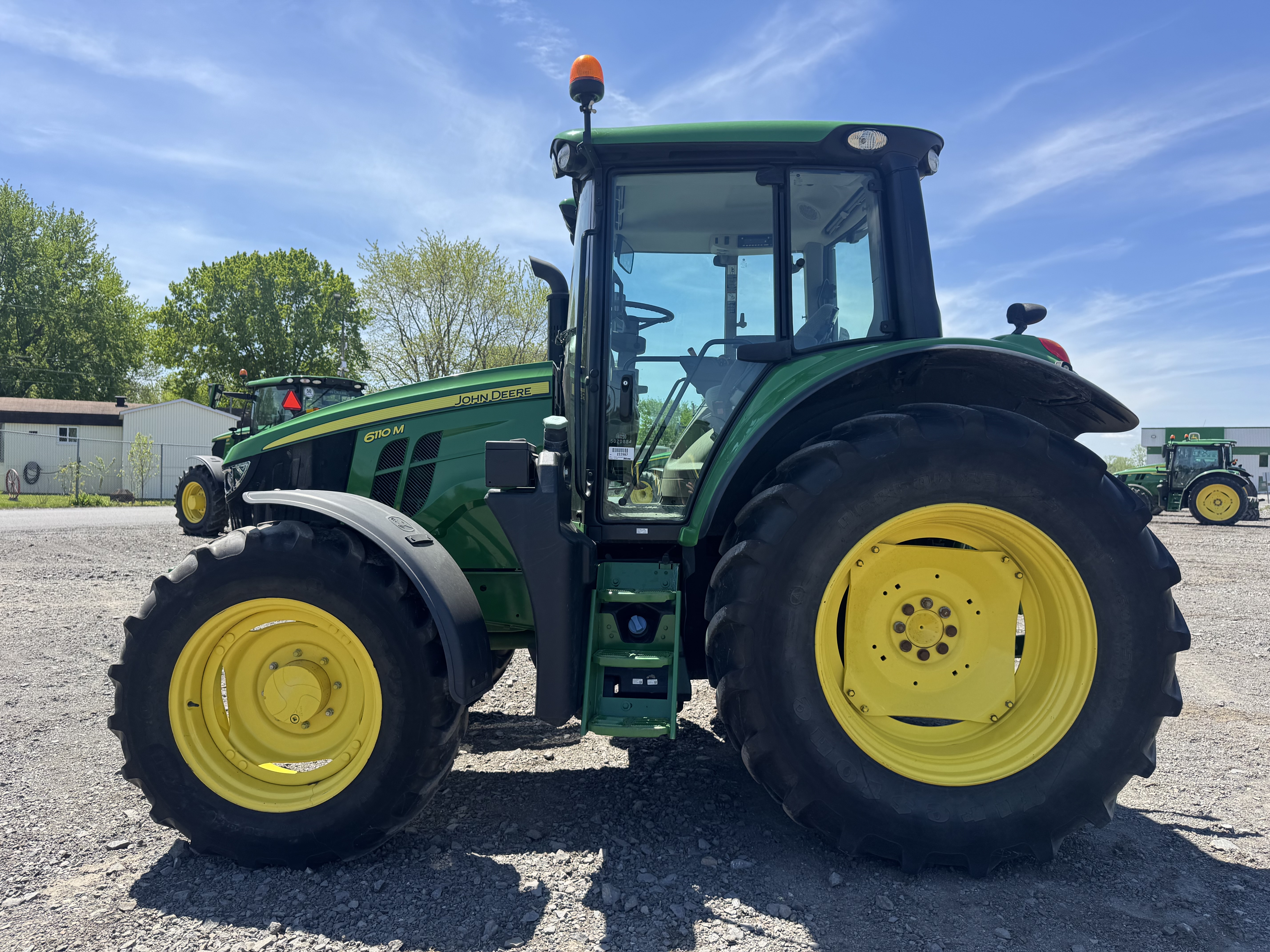 John Deere 6110M