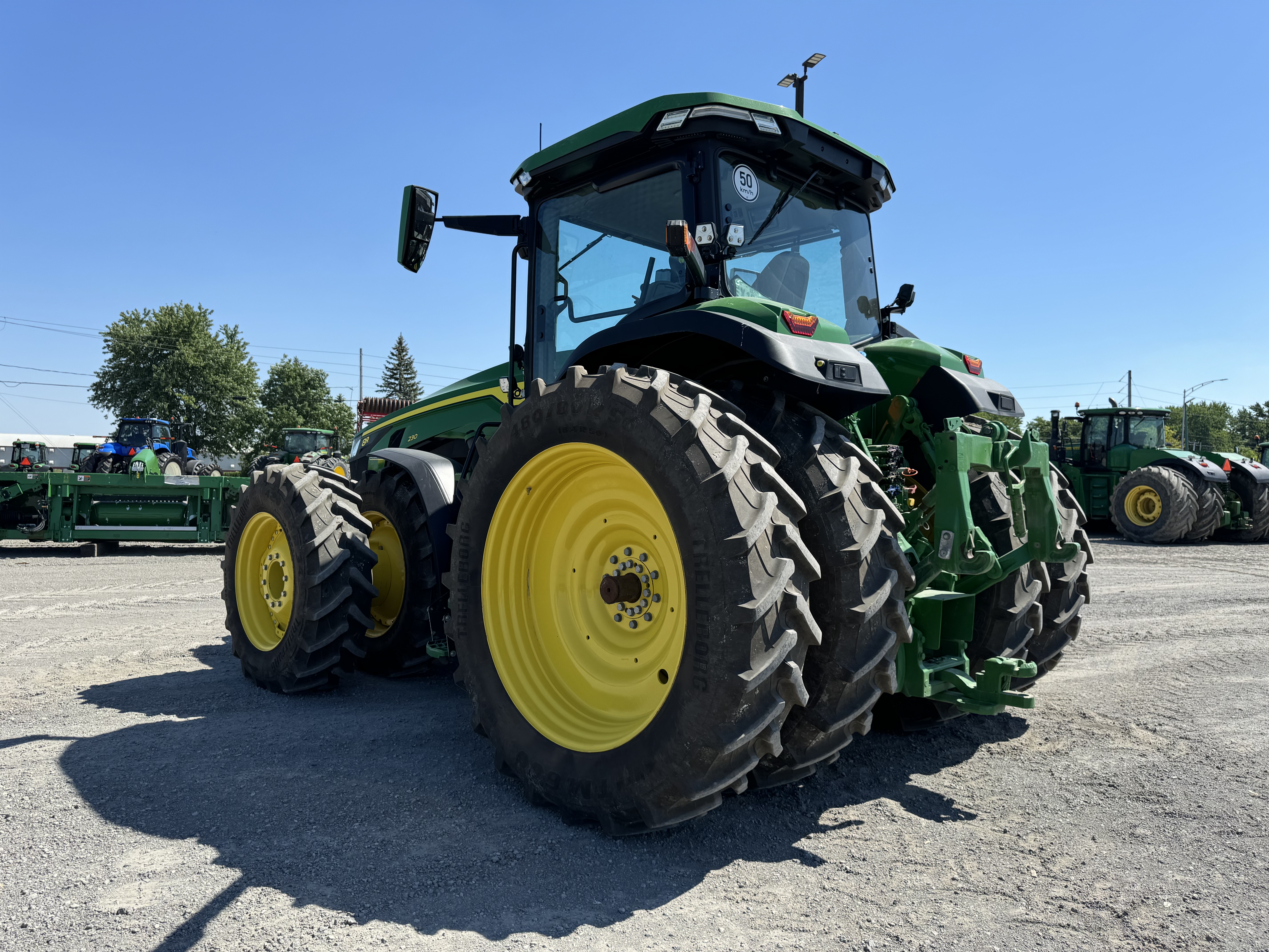 John Deere 8R 230