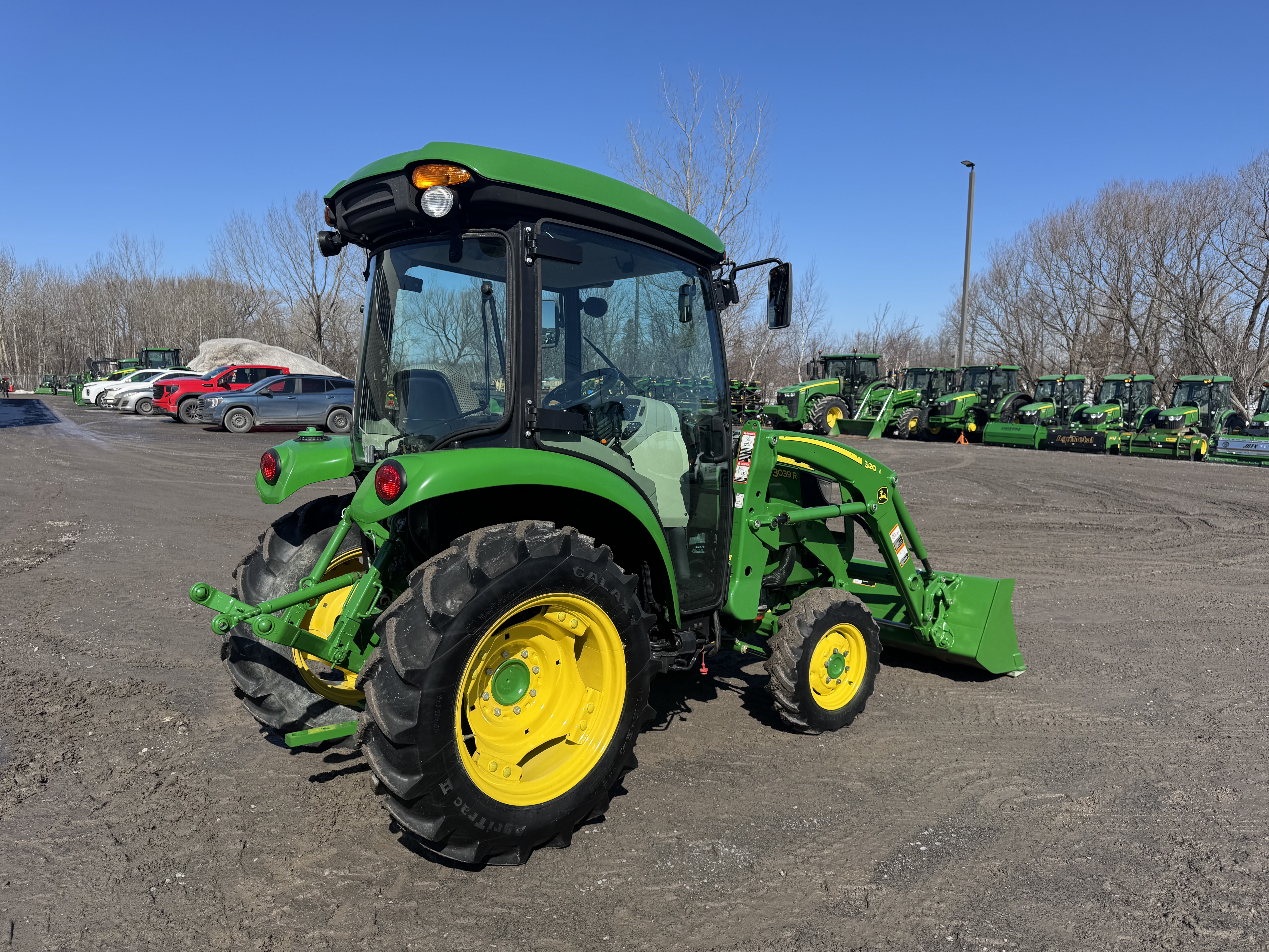 John Deere 3039R